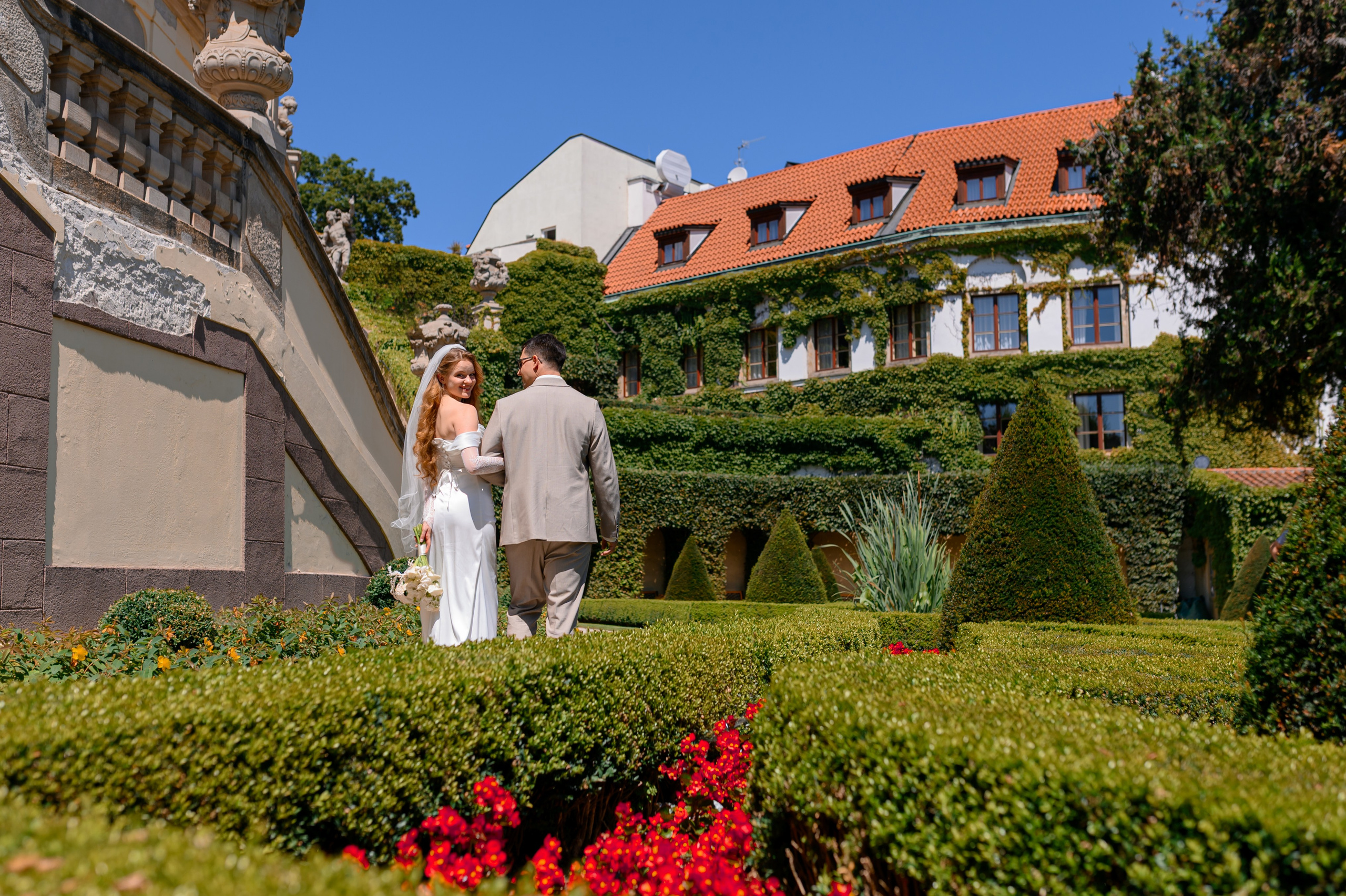 Daniel and Mariya. Wedding and family photographer