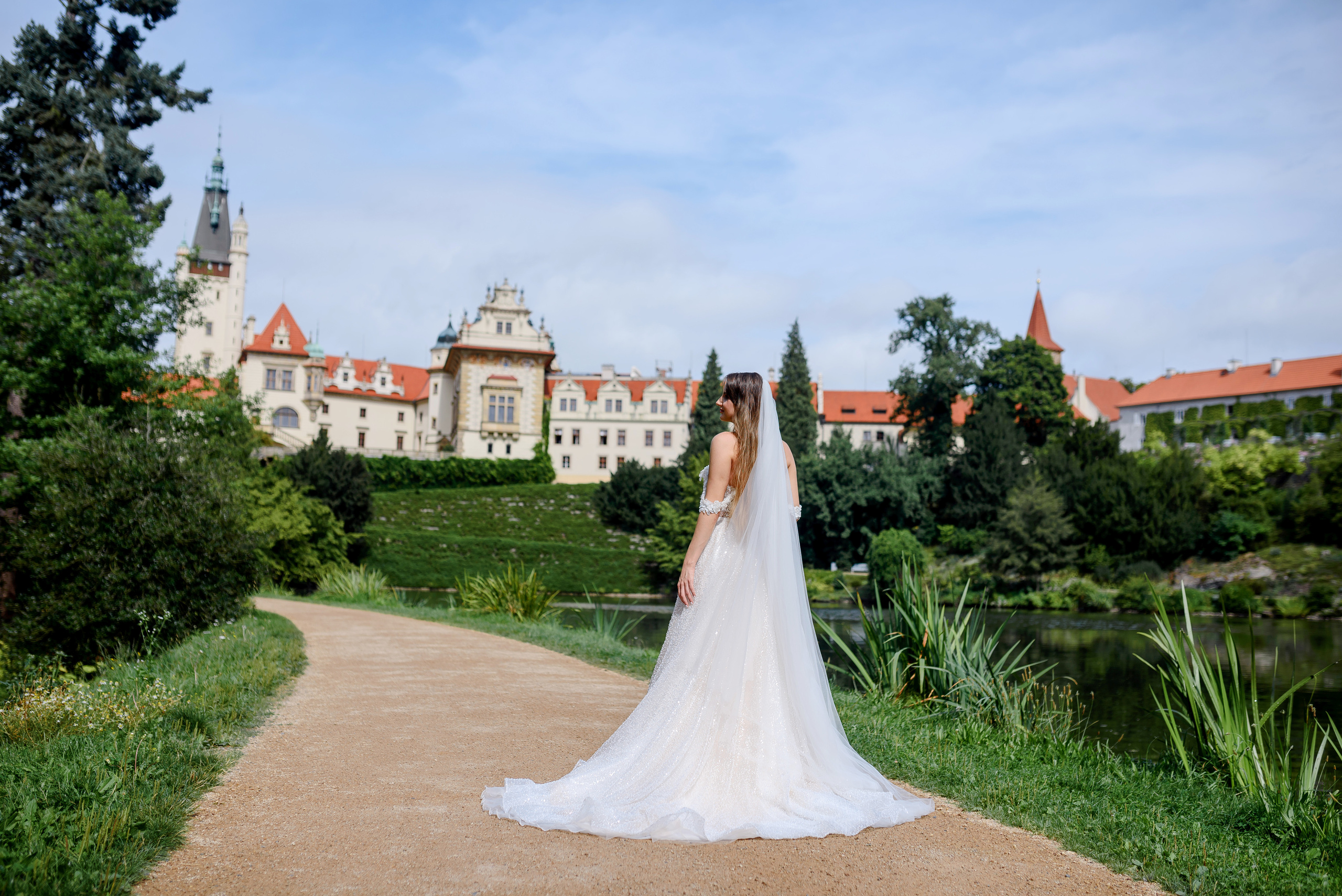 Andrew and Anita. Wedding and family photographer