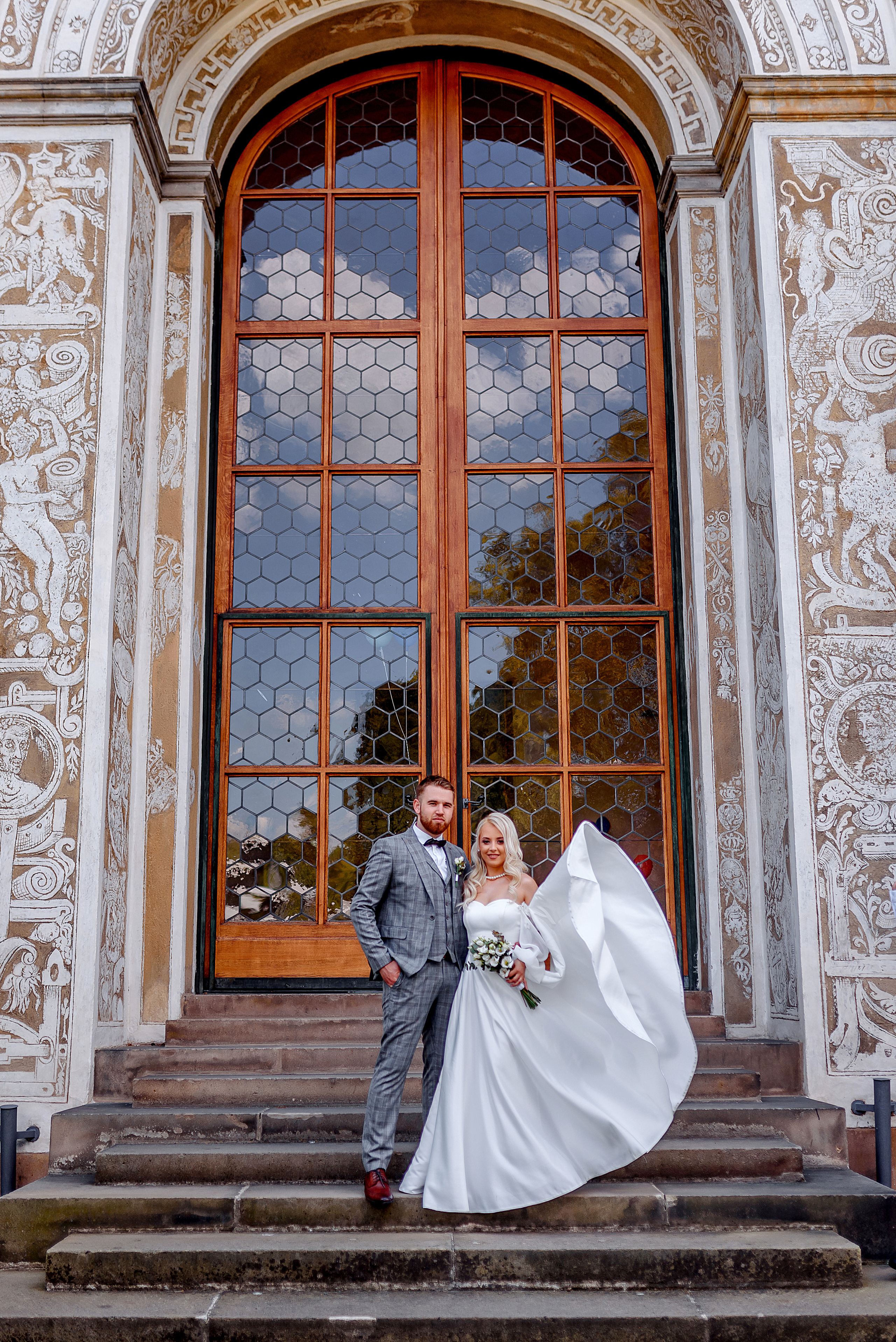 Queen garden. Wedding and family photographer