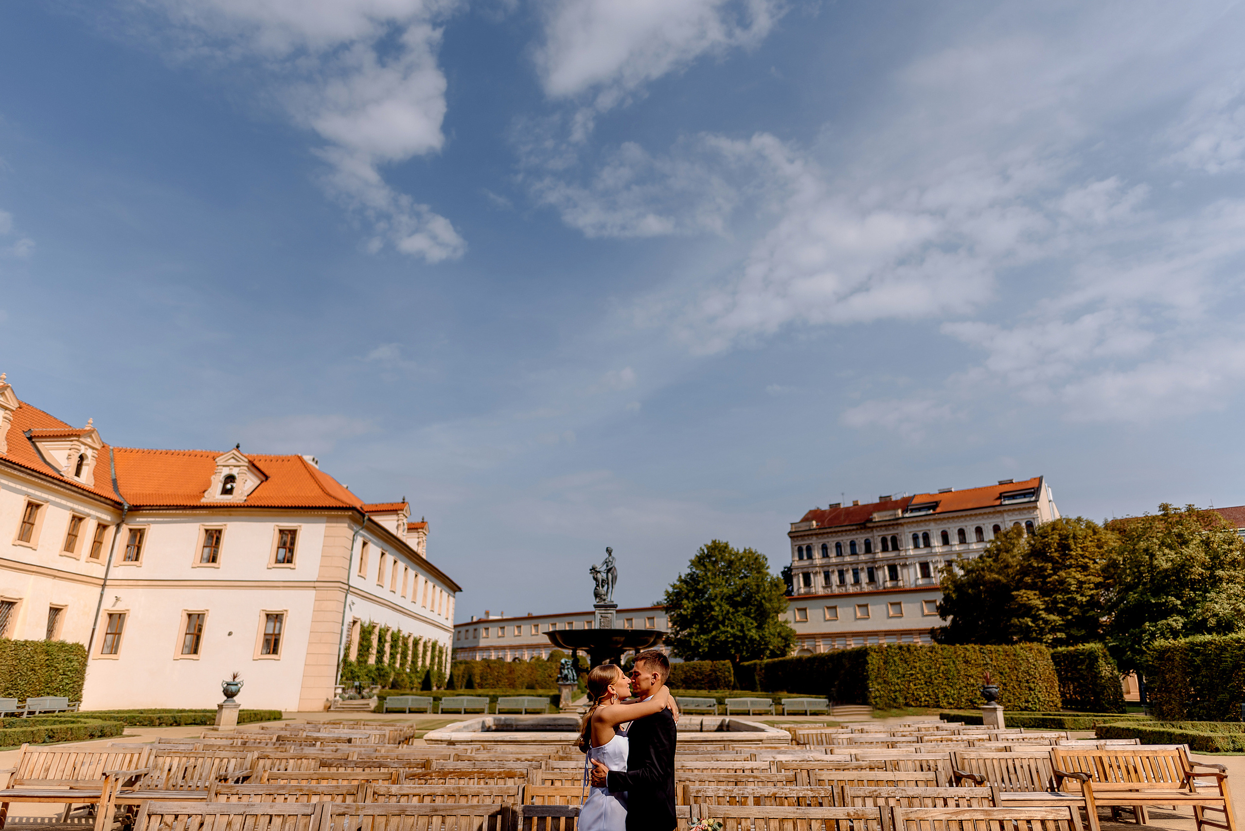 Valdštejnská zahrada. Wedding and family photographer