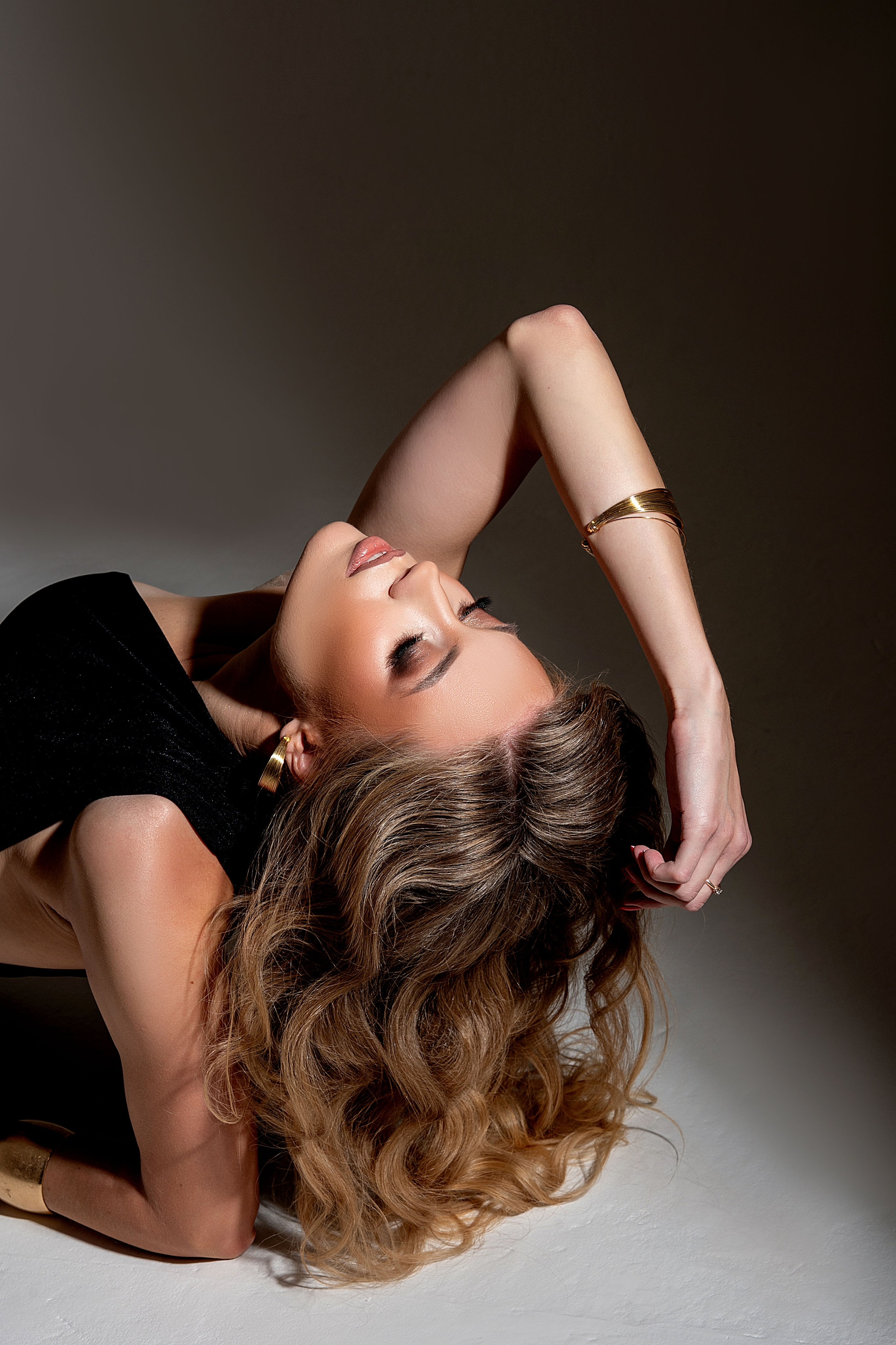 Nina. Wedding and family photographer