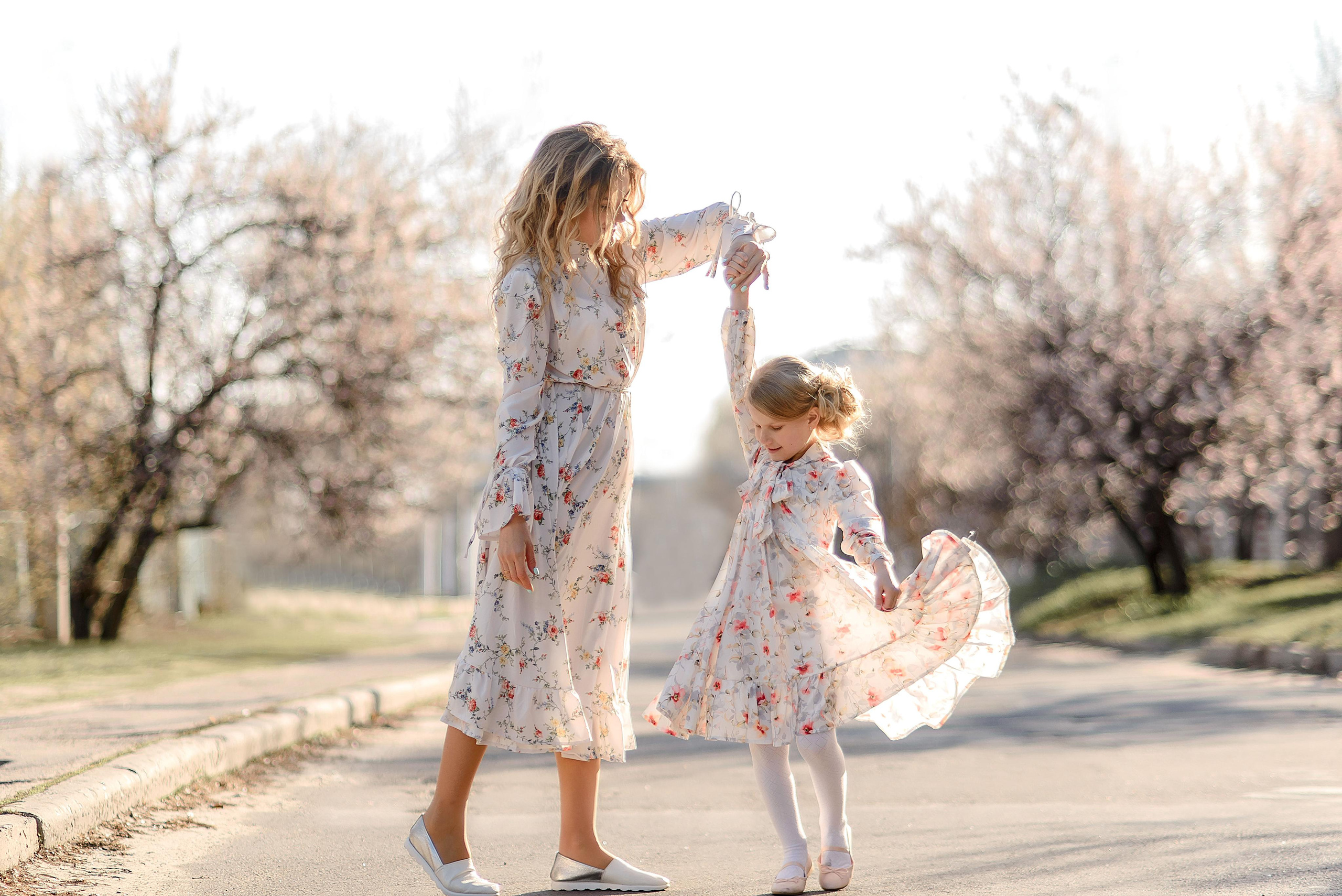 Весна, цветение. Wedding and family photographer