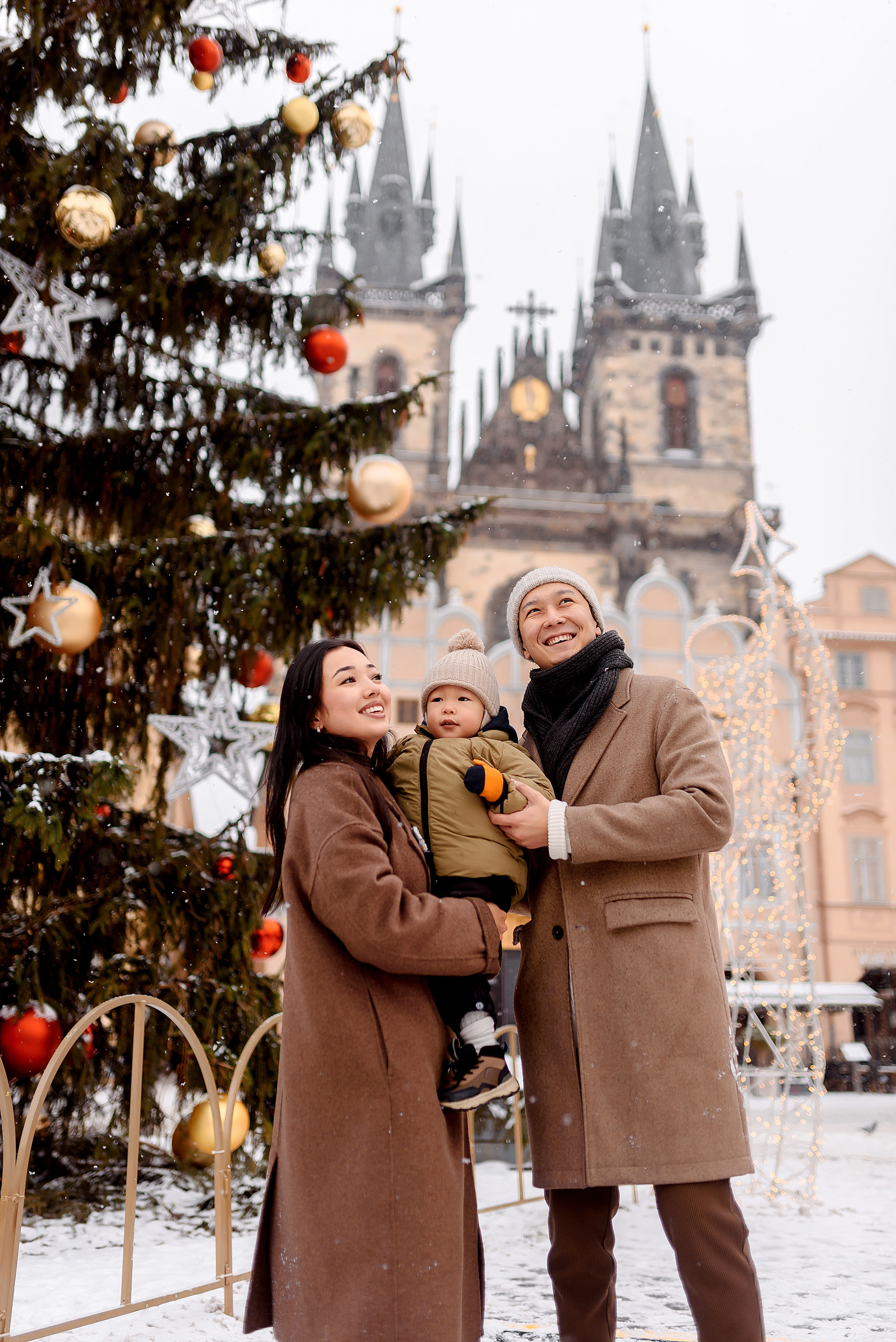 Christmas in Prague. Wedding and family photographer