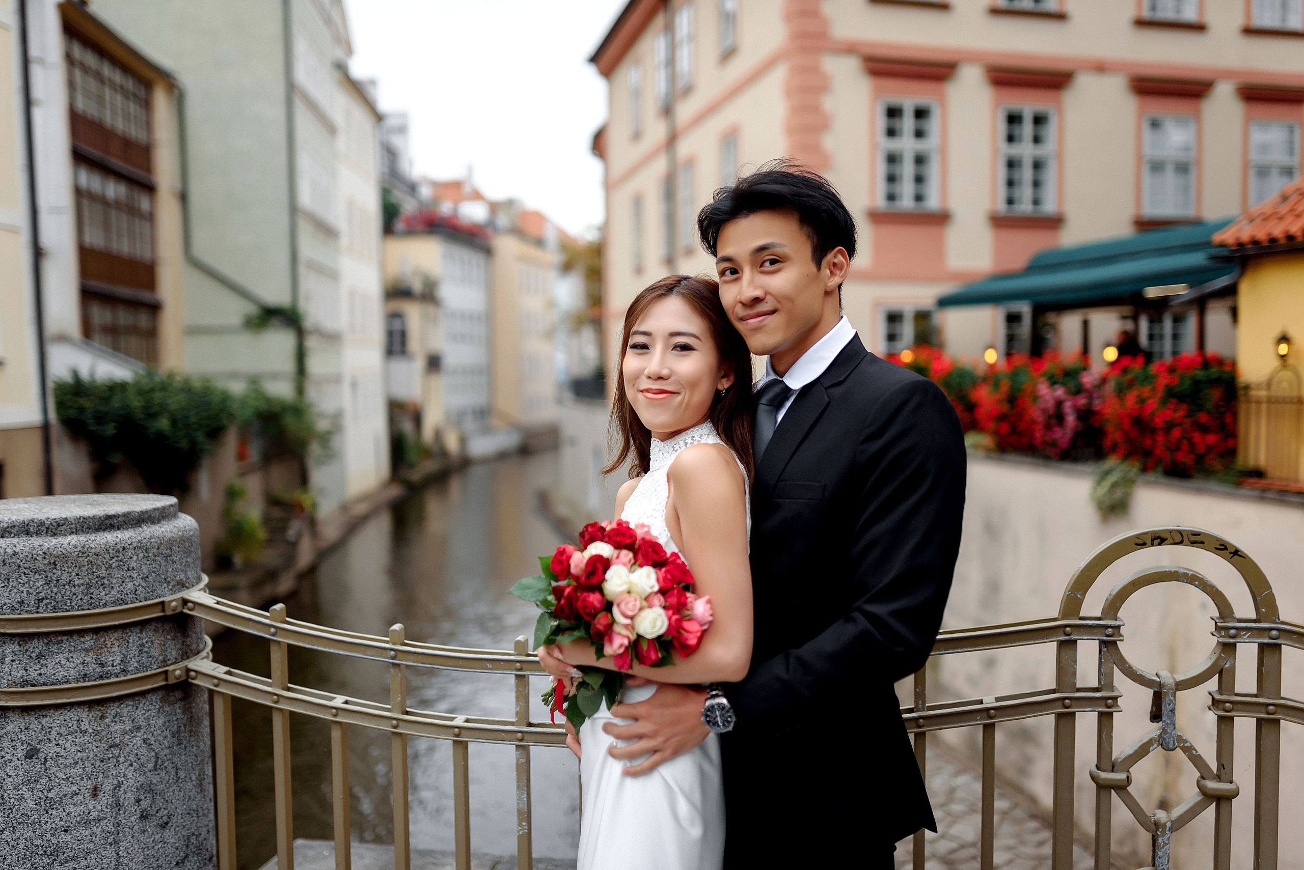 Friends from Singapore. Wedding and family photographer