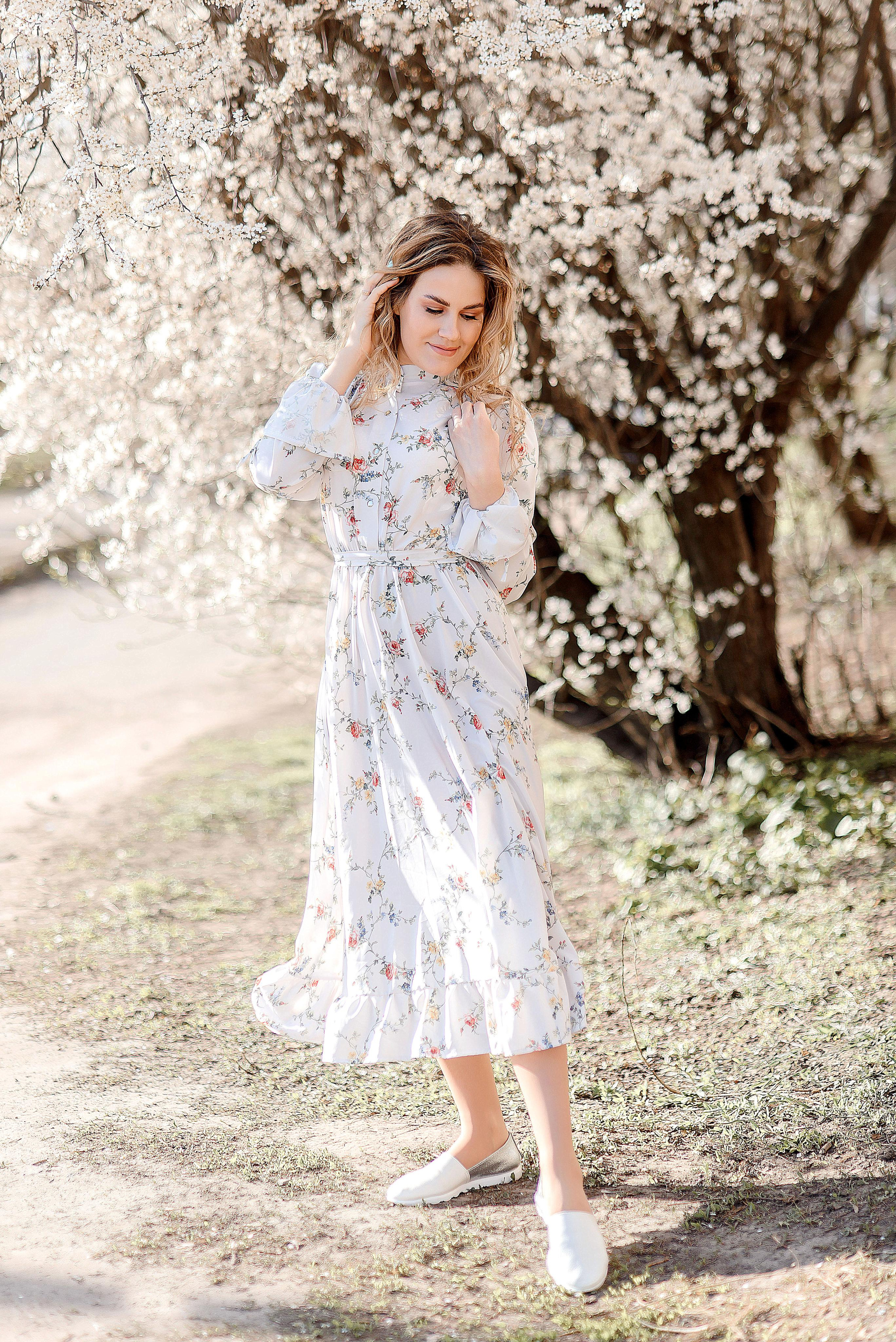 Весна, цветение. Wedding and family photographer