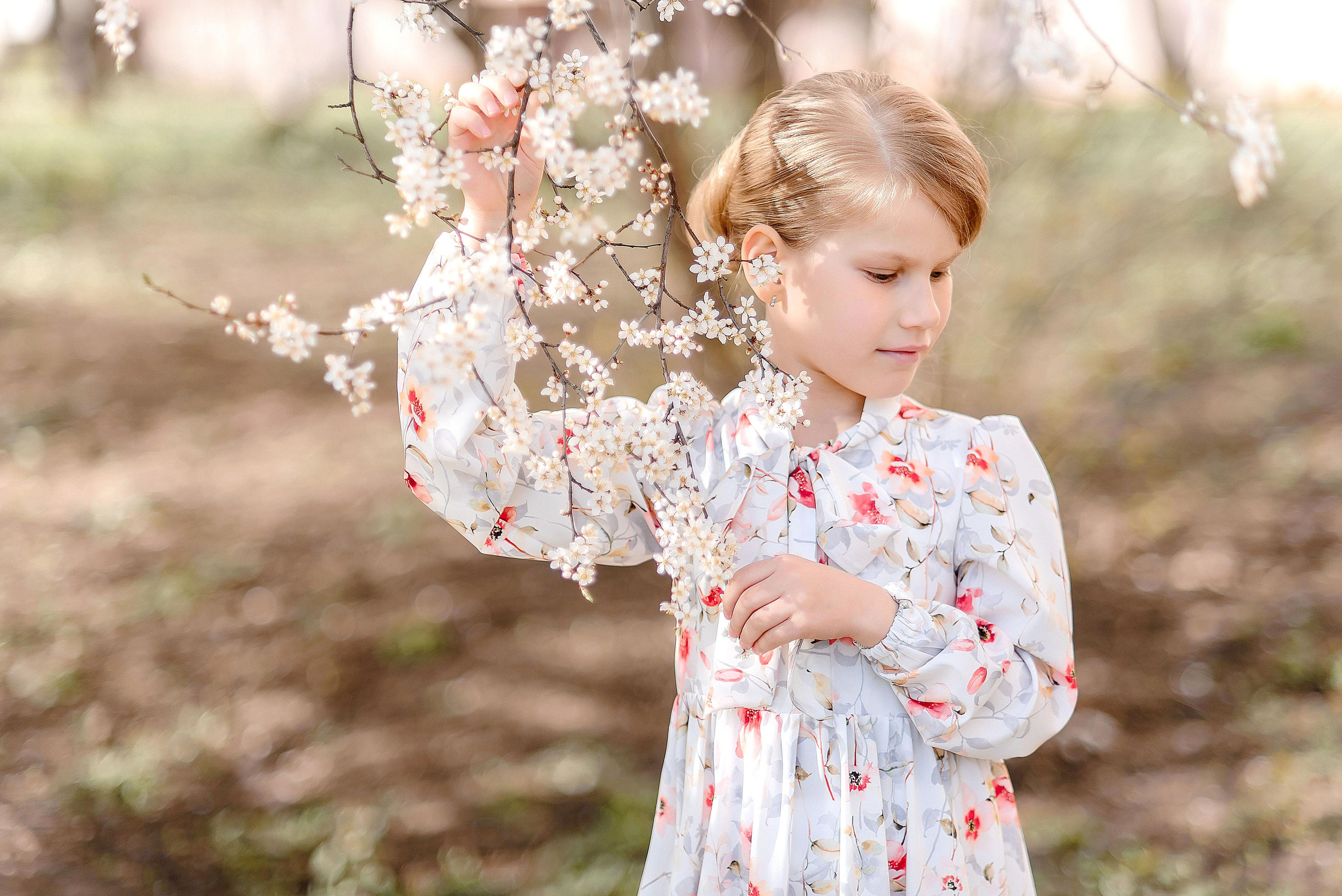 Весна, цветение. Wedding and family photographer