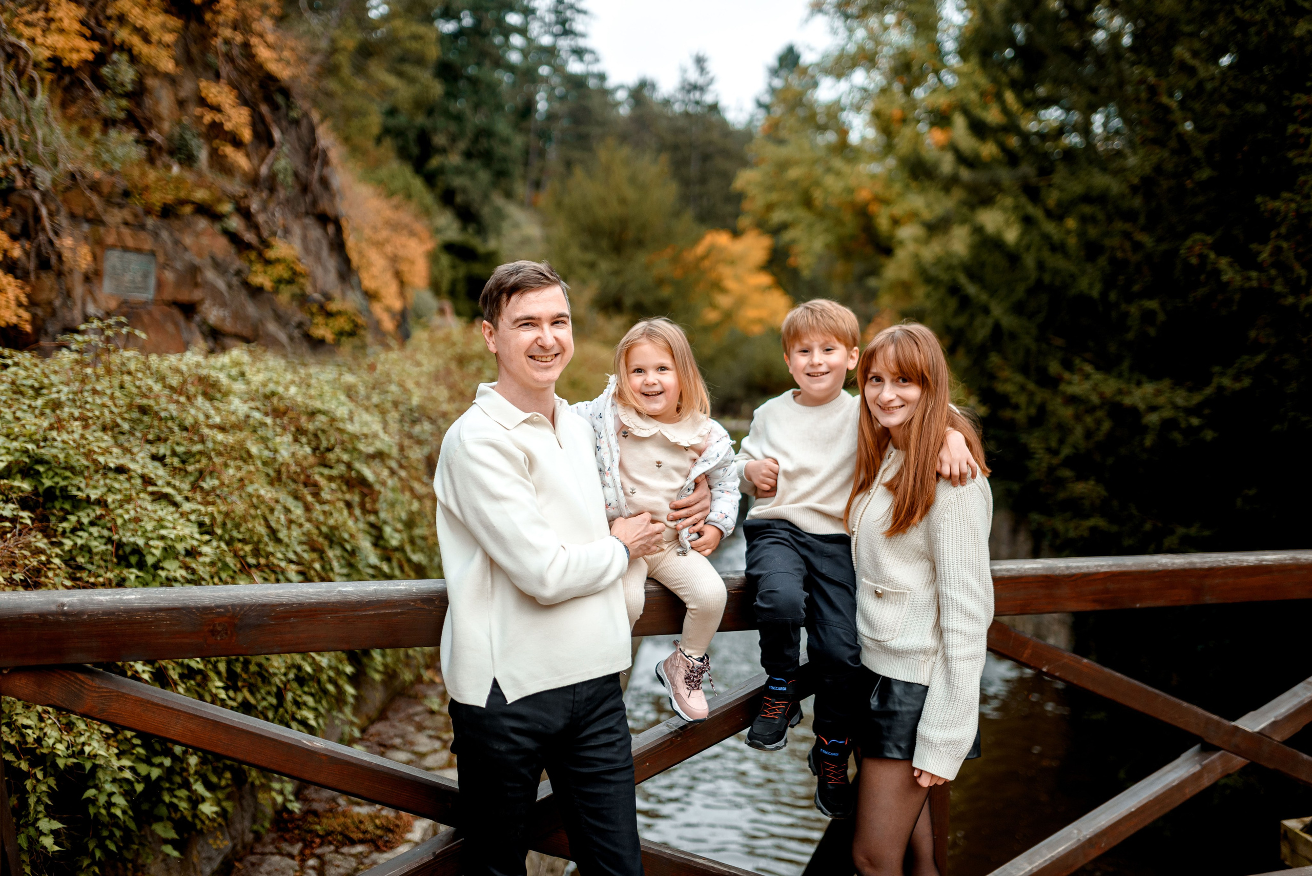 Autumn 2024. Wedding and family photographer