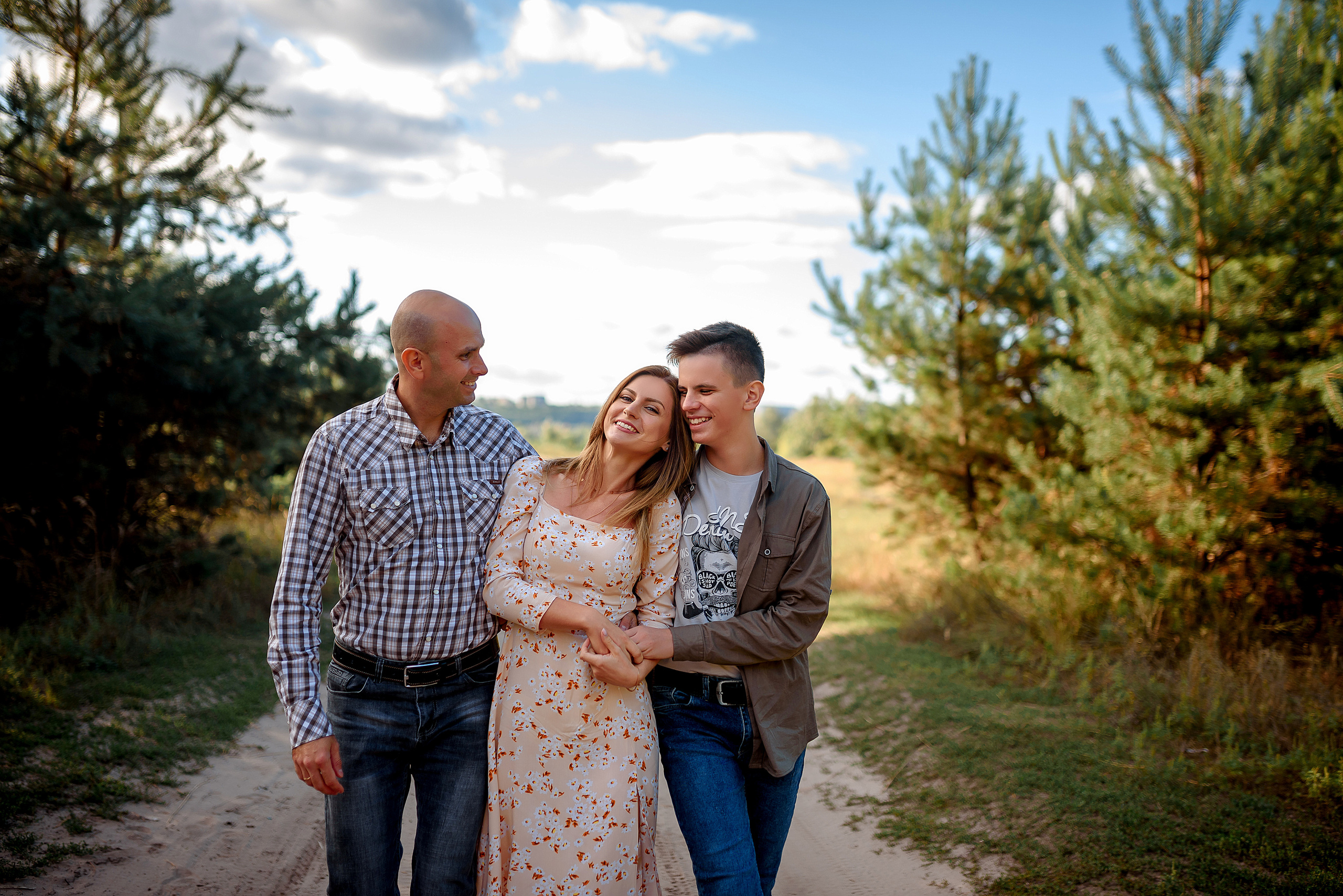 Лес у Каравана. Wedding and family photographer