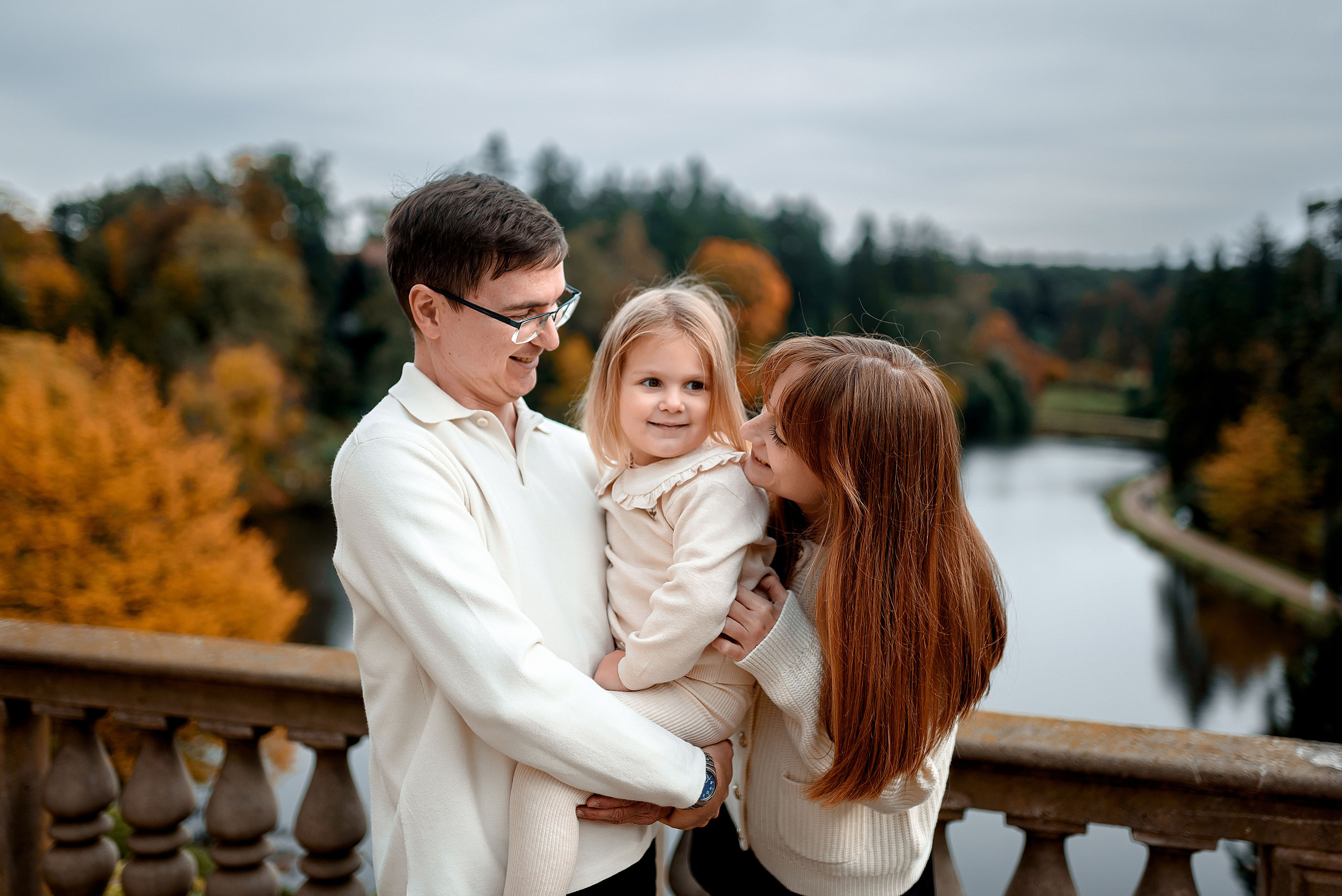 Autumn 2024. Wedding and family photographer