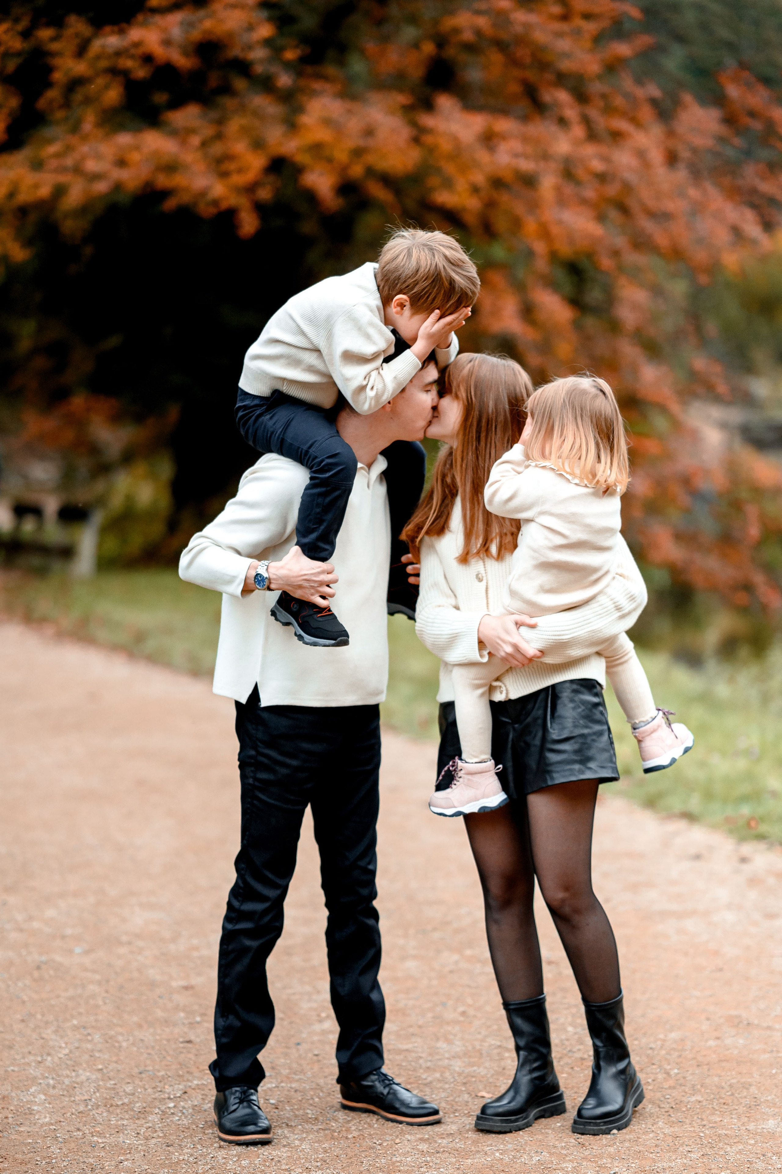 Autumn 2024. Wedding and family photographer