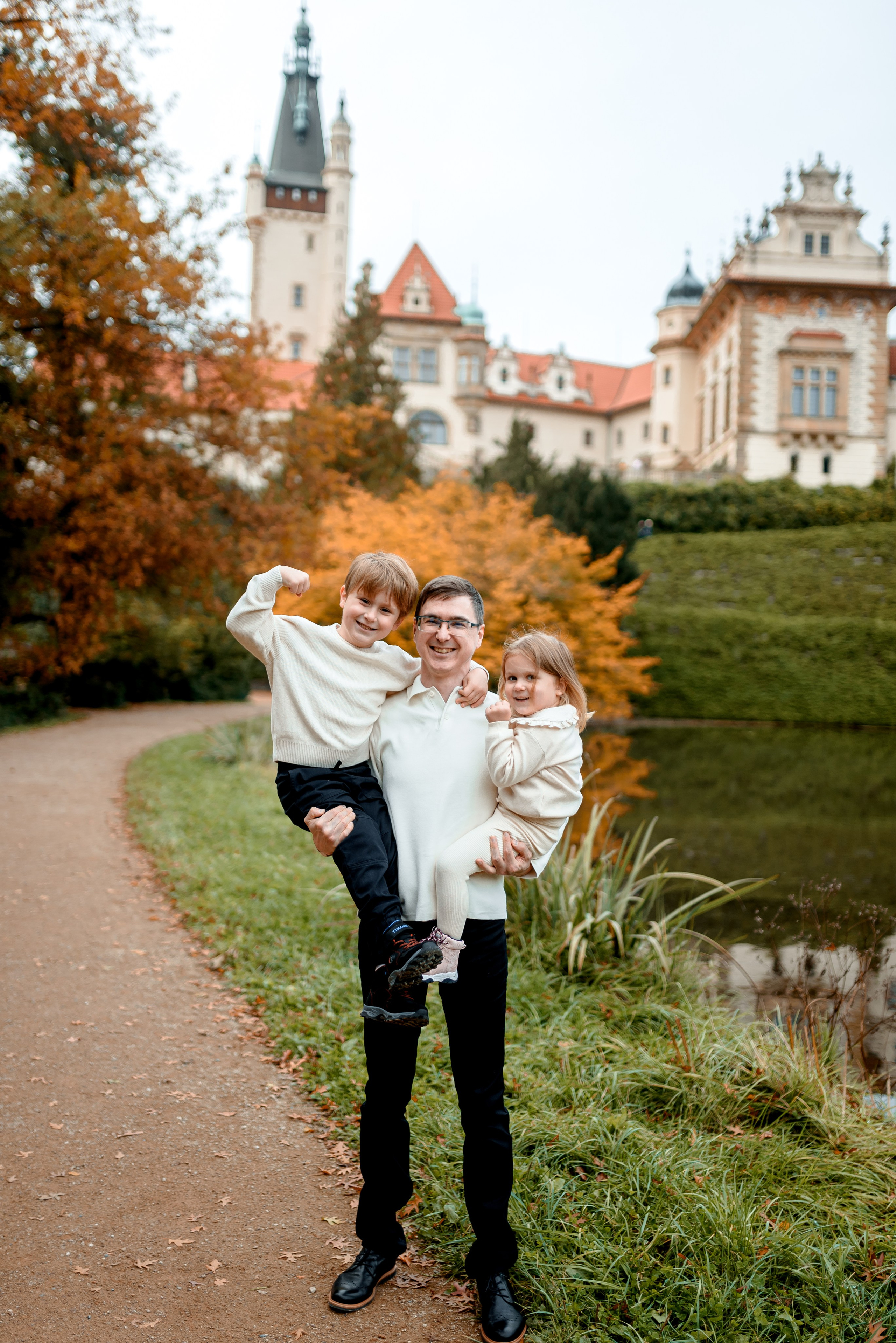 Autumn 2024. Wedding and family photographer