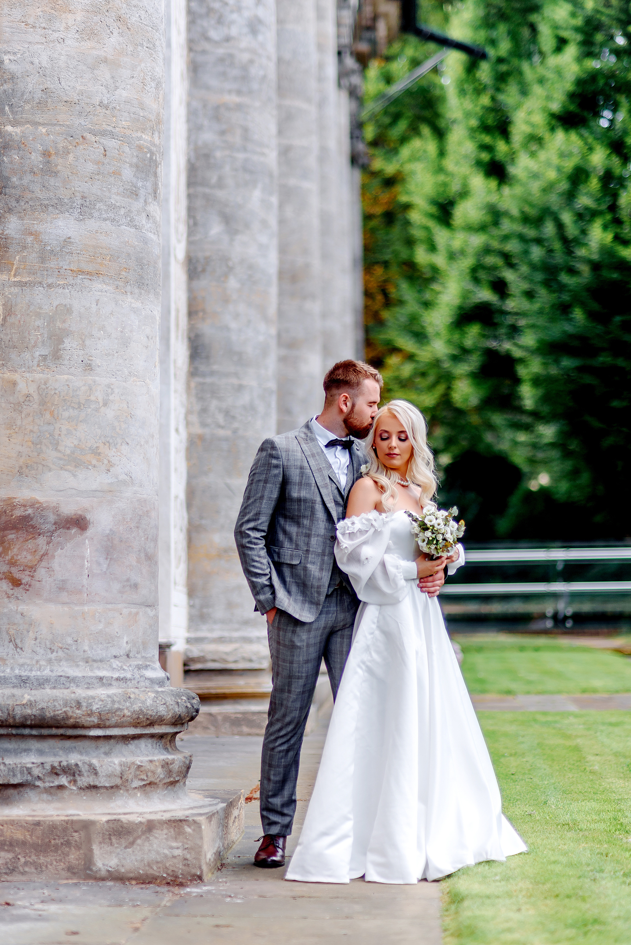 Queen garden. Wedding and family photographer