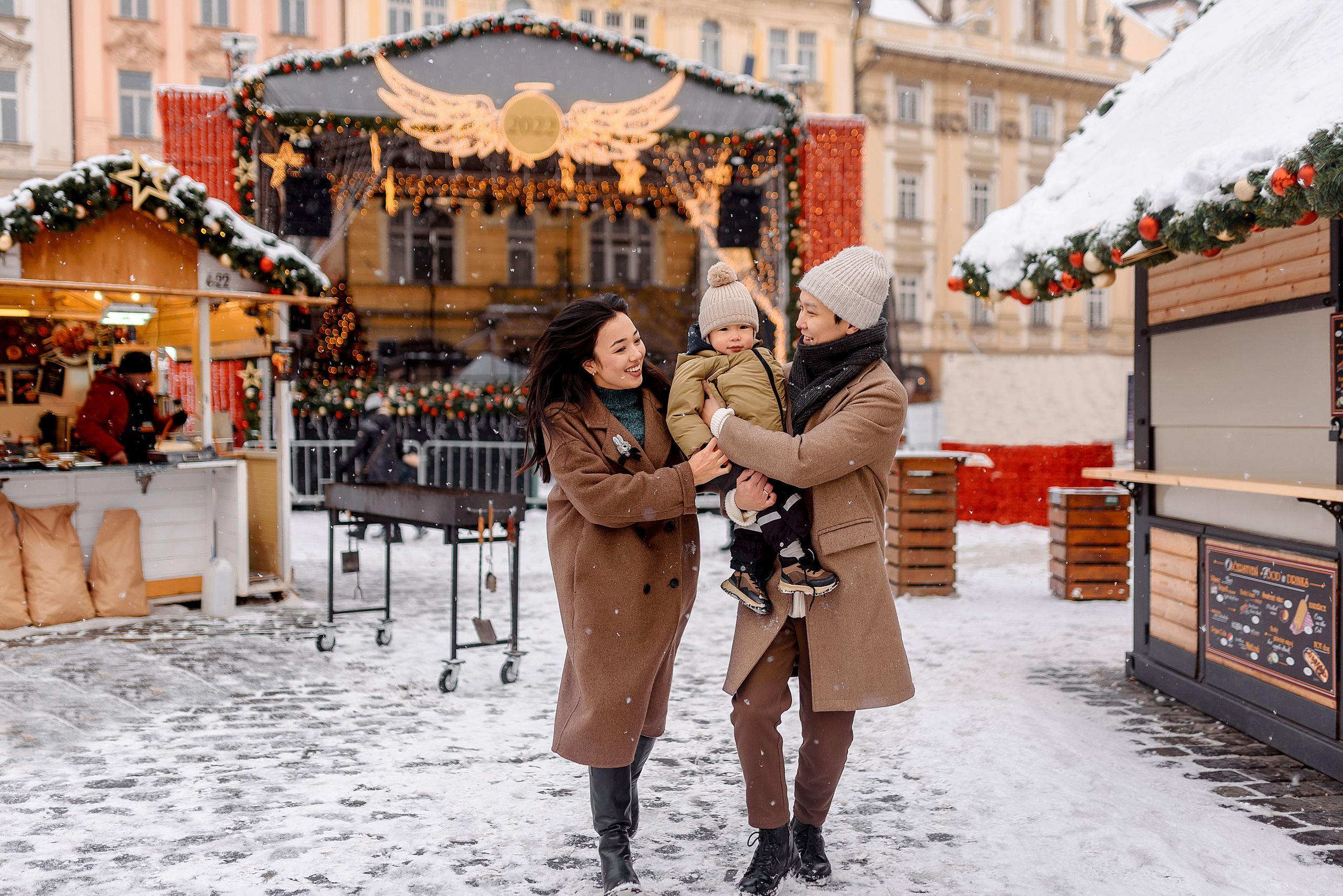Christmas in Prague. Wedding and family photographer
