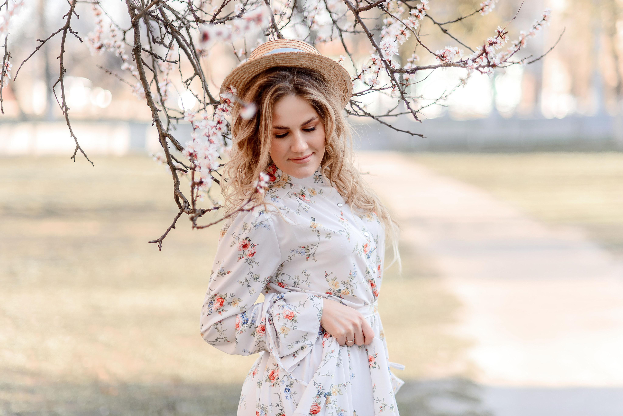 Весна, цветение. Wedding and family photographer