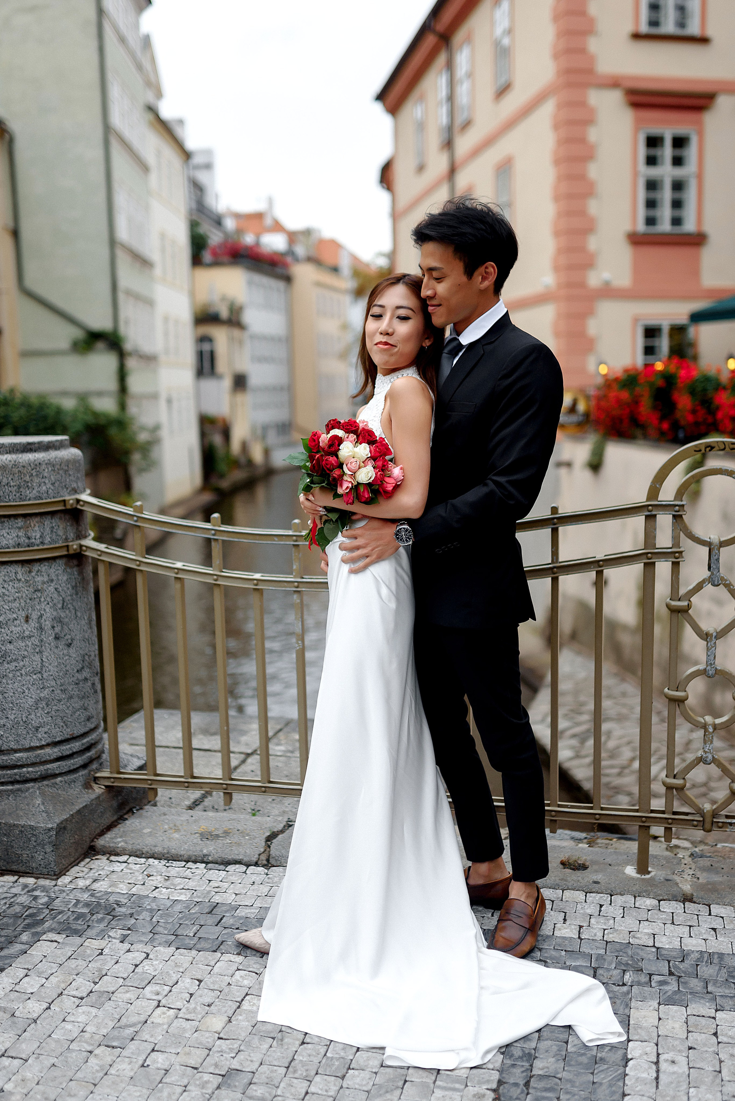 Friends from Singapore. Wedding and family photographer