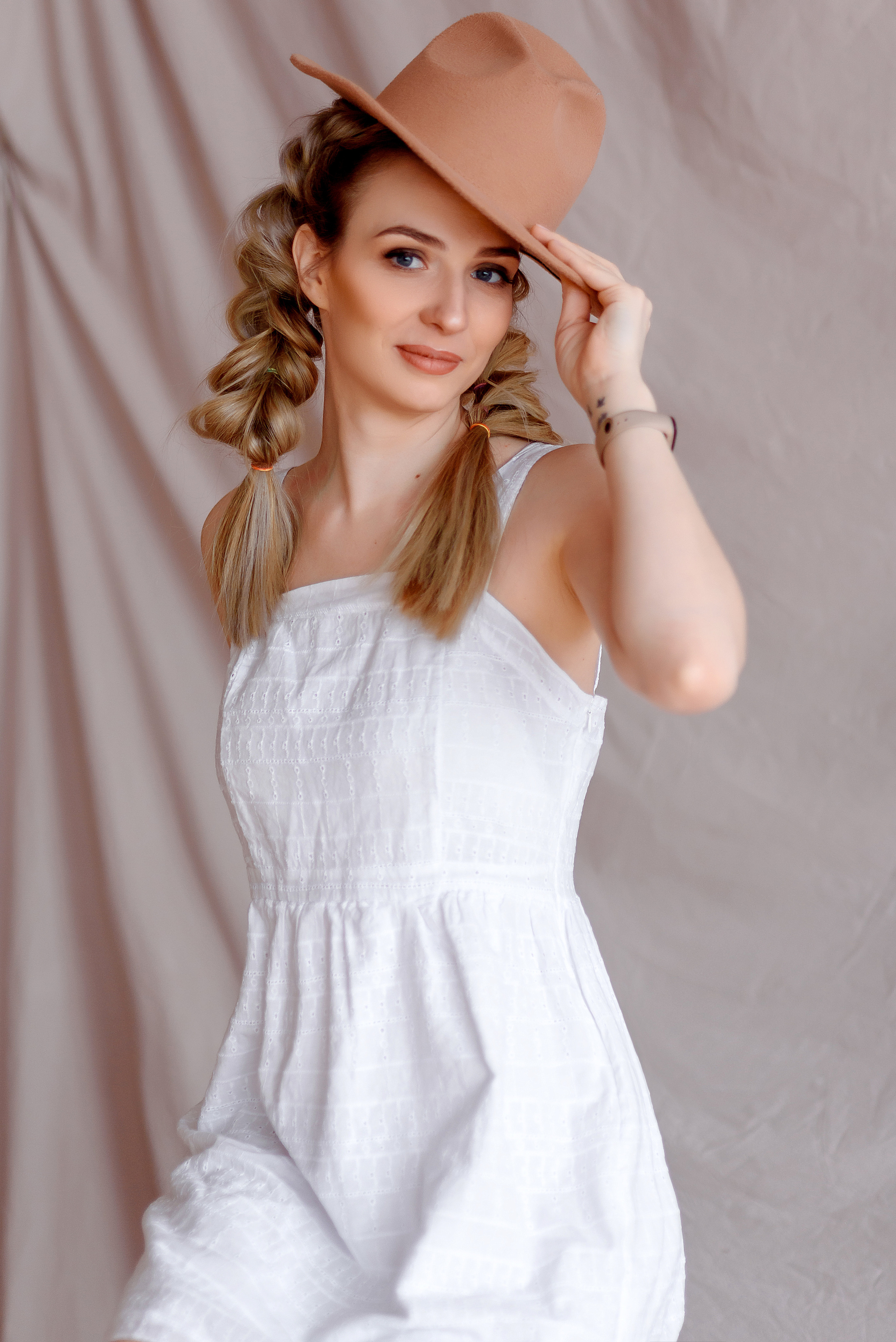 Для контента. Wedding and family photographer