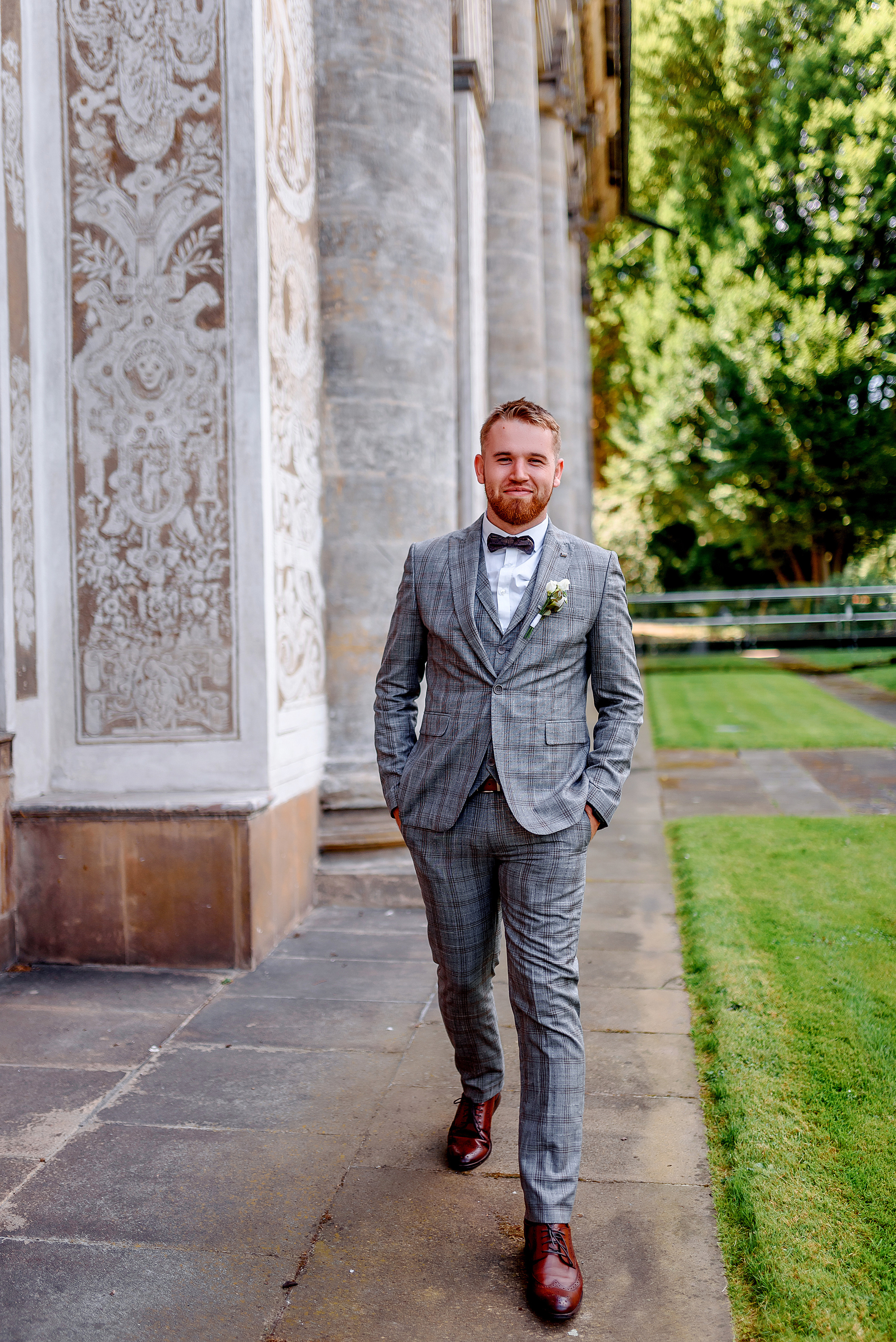 Queen garden. Wedding and family photographer