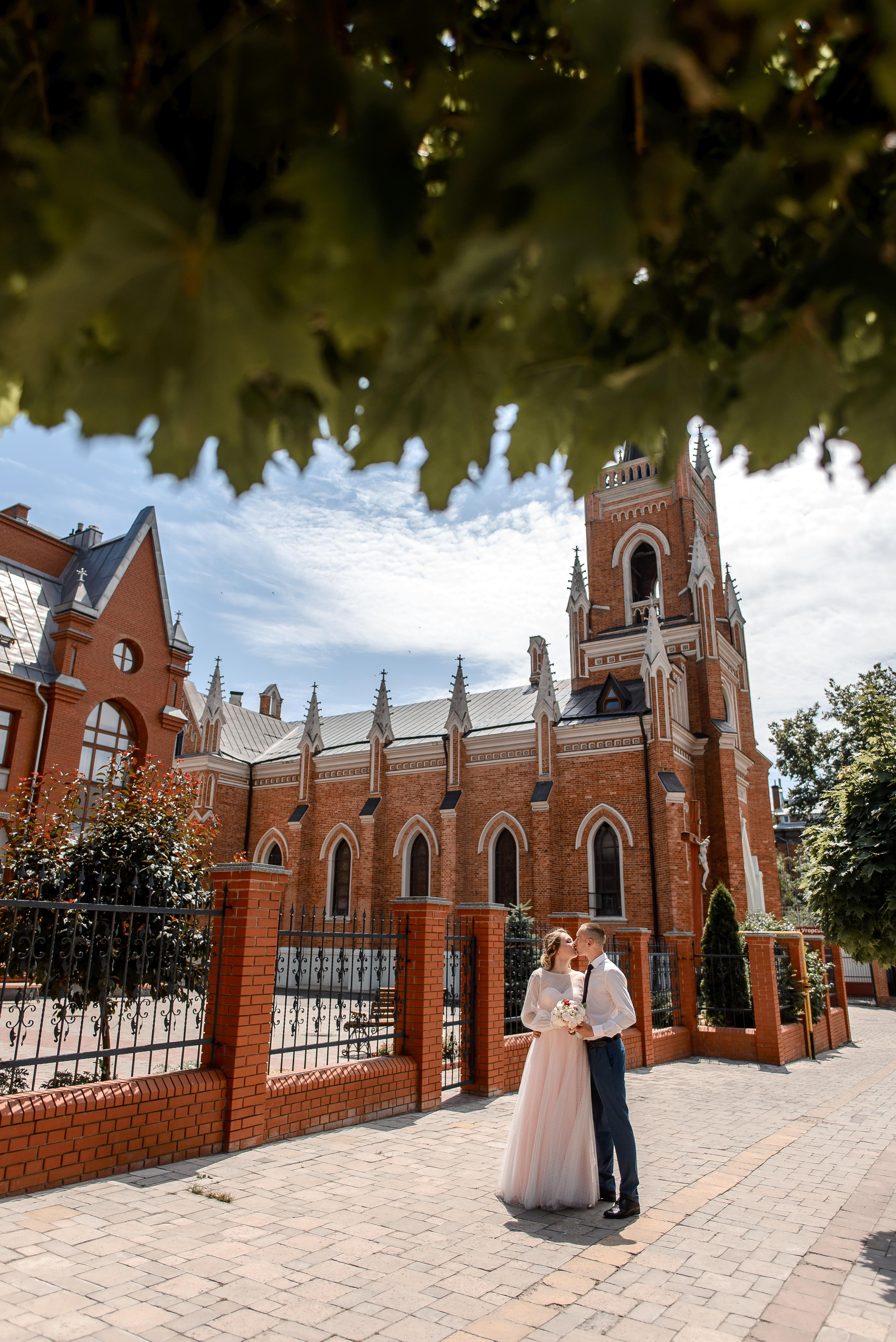 Отель Де Голь и Собор на Гоголя. Wedding and family photographer