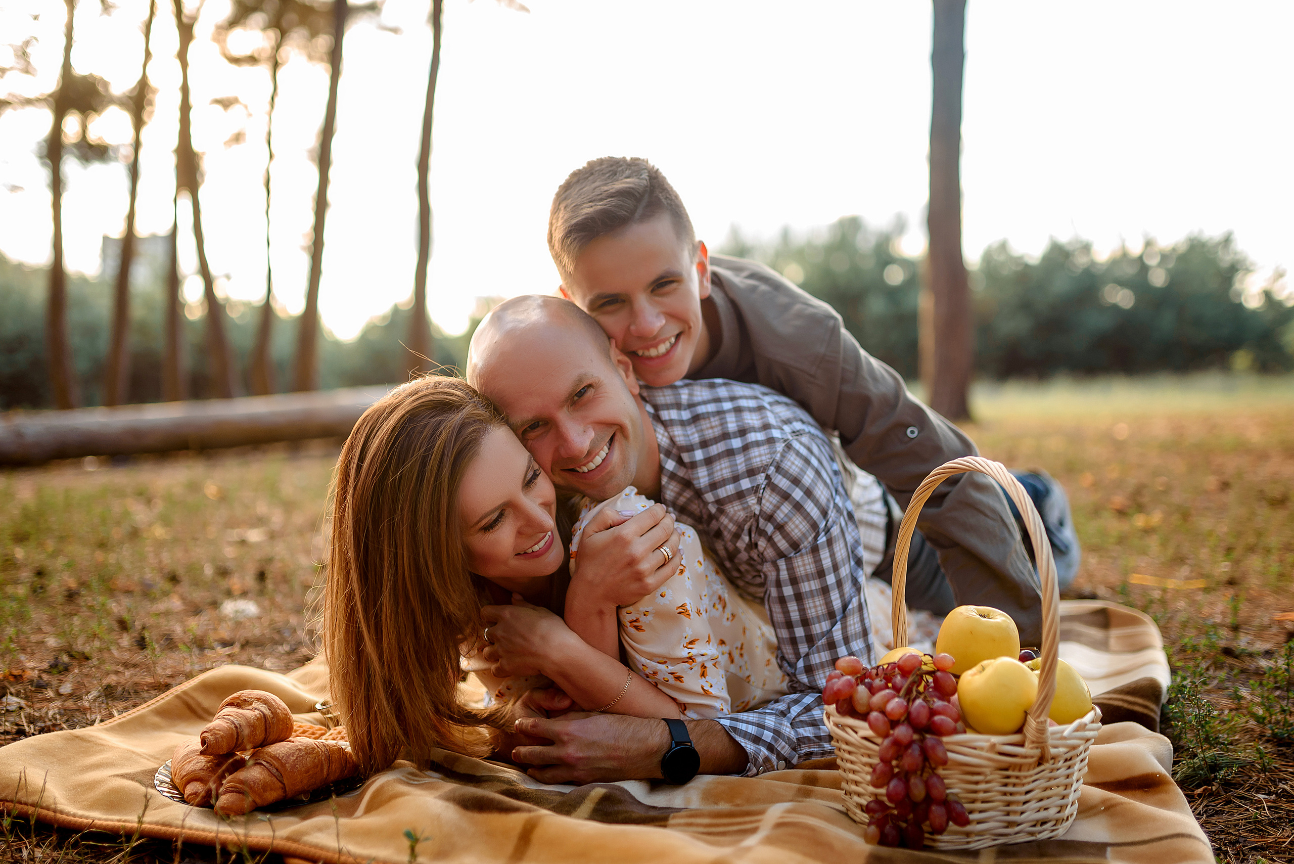 Лес у Каравана. Wedding and family photographer