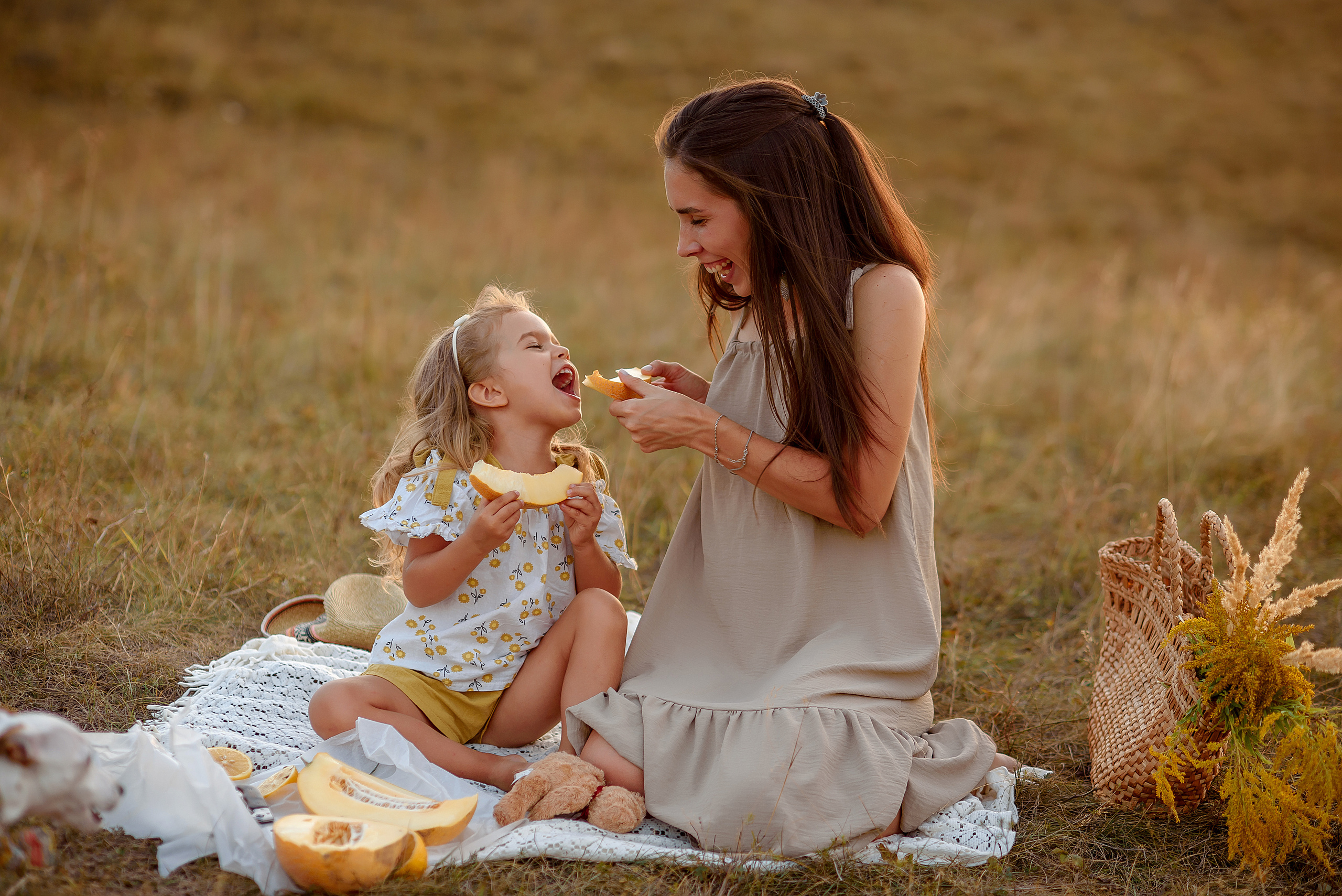 Черкасская лозовая. Wedding and family photographer