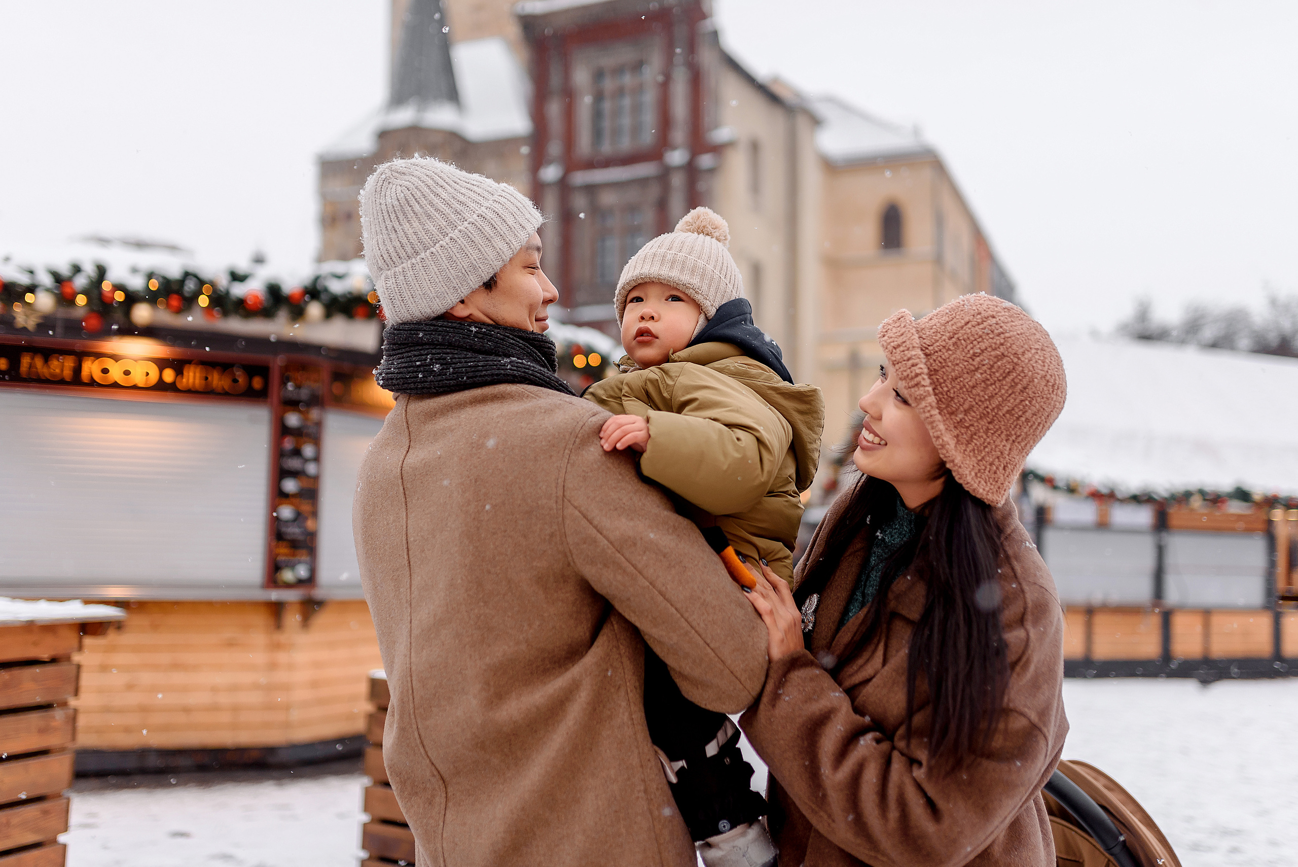 Christmas in Prague. Wedding and family photographer