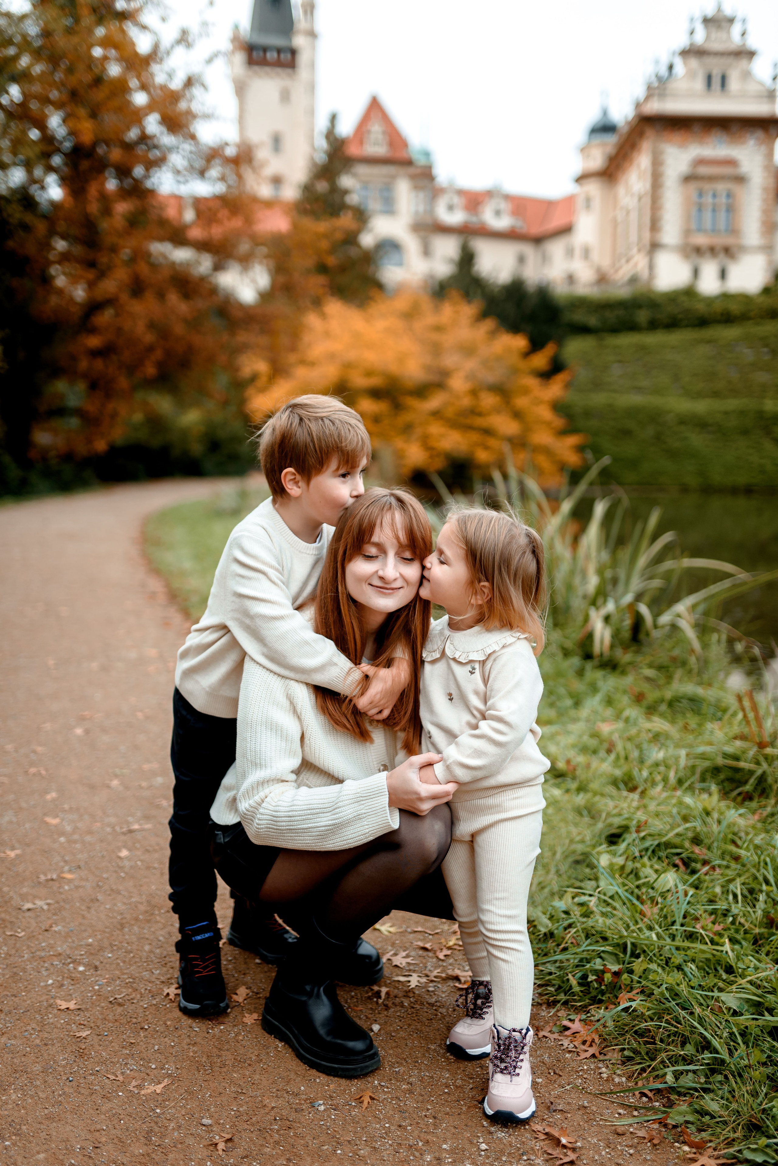 Autumn 2024. Wedding and family photographer
