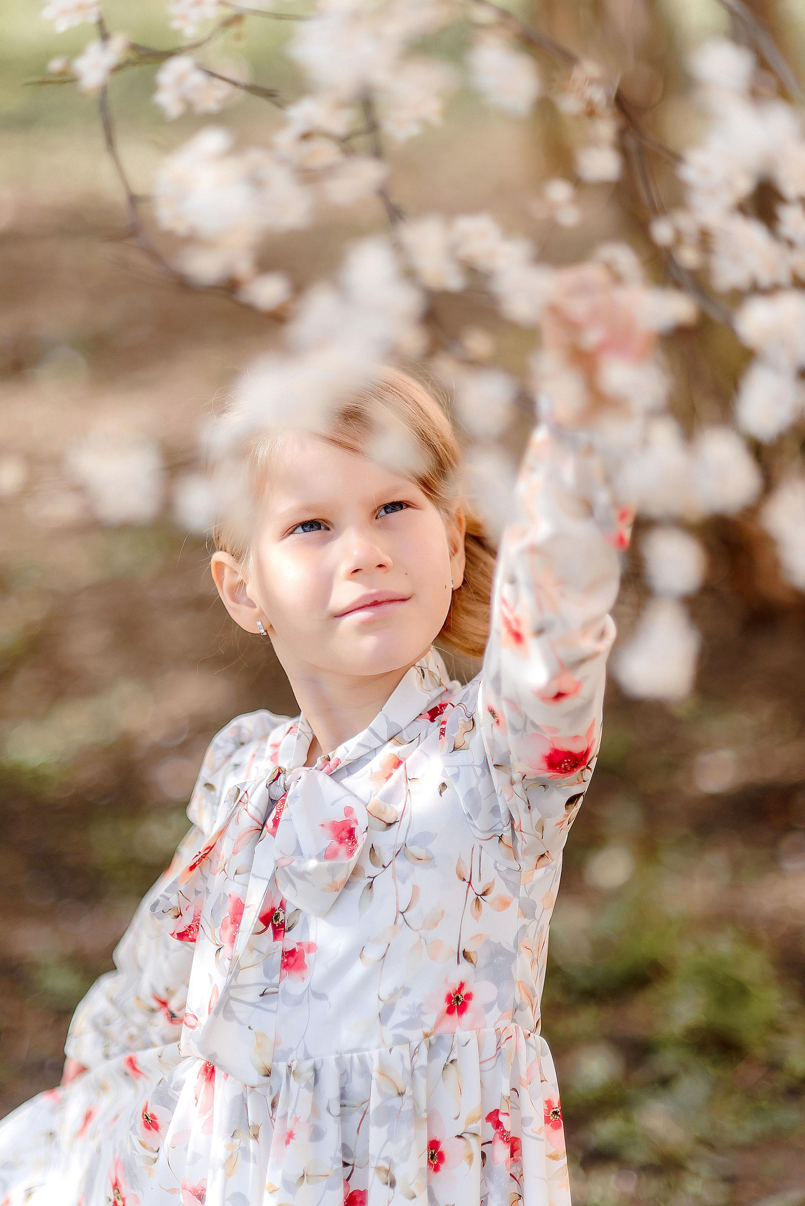 Весна, цветение. Wedding and family photographer