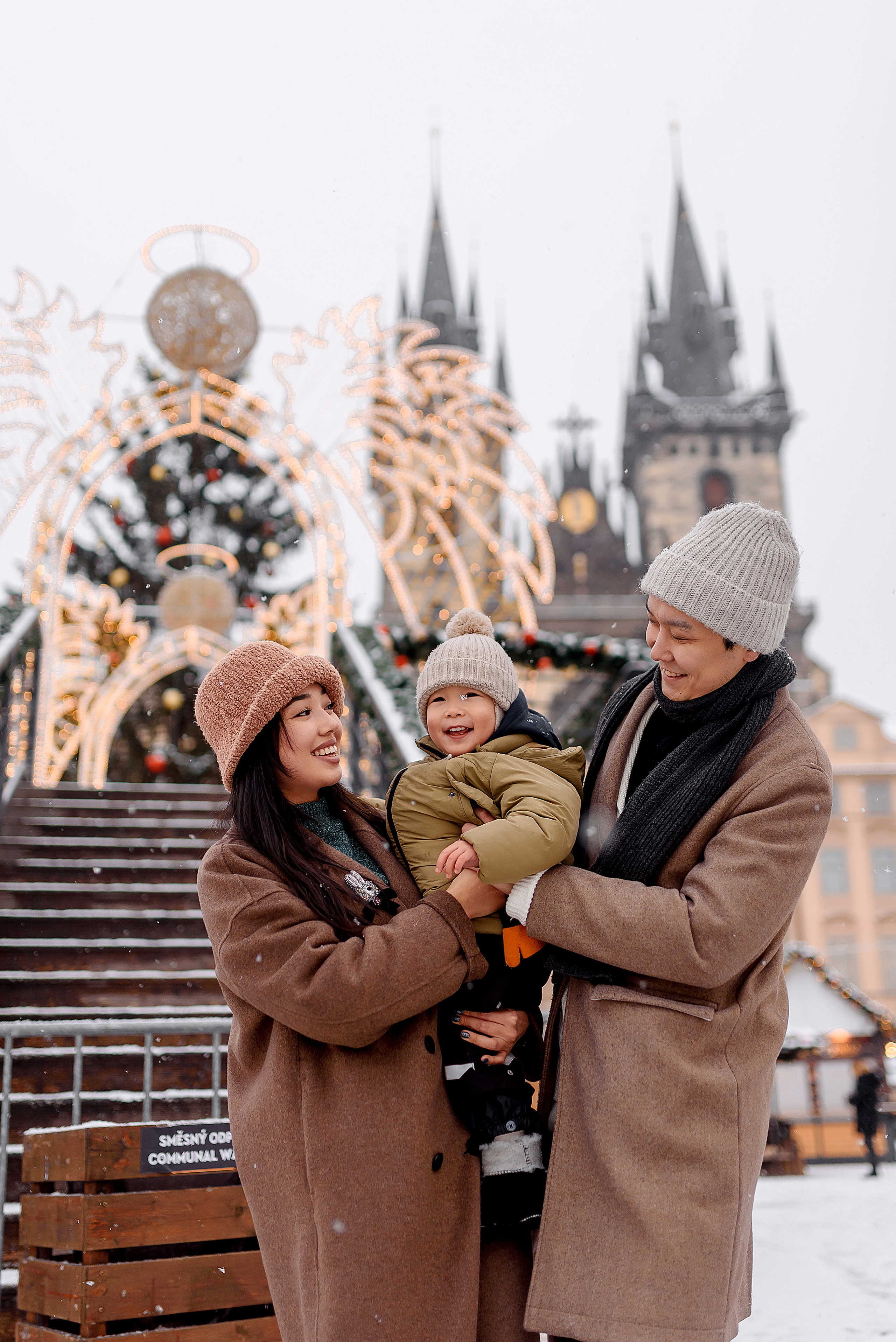 Christmas in Prague. Wedding and family photographer
