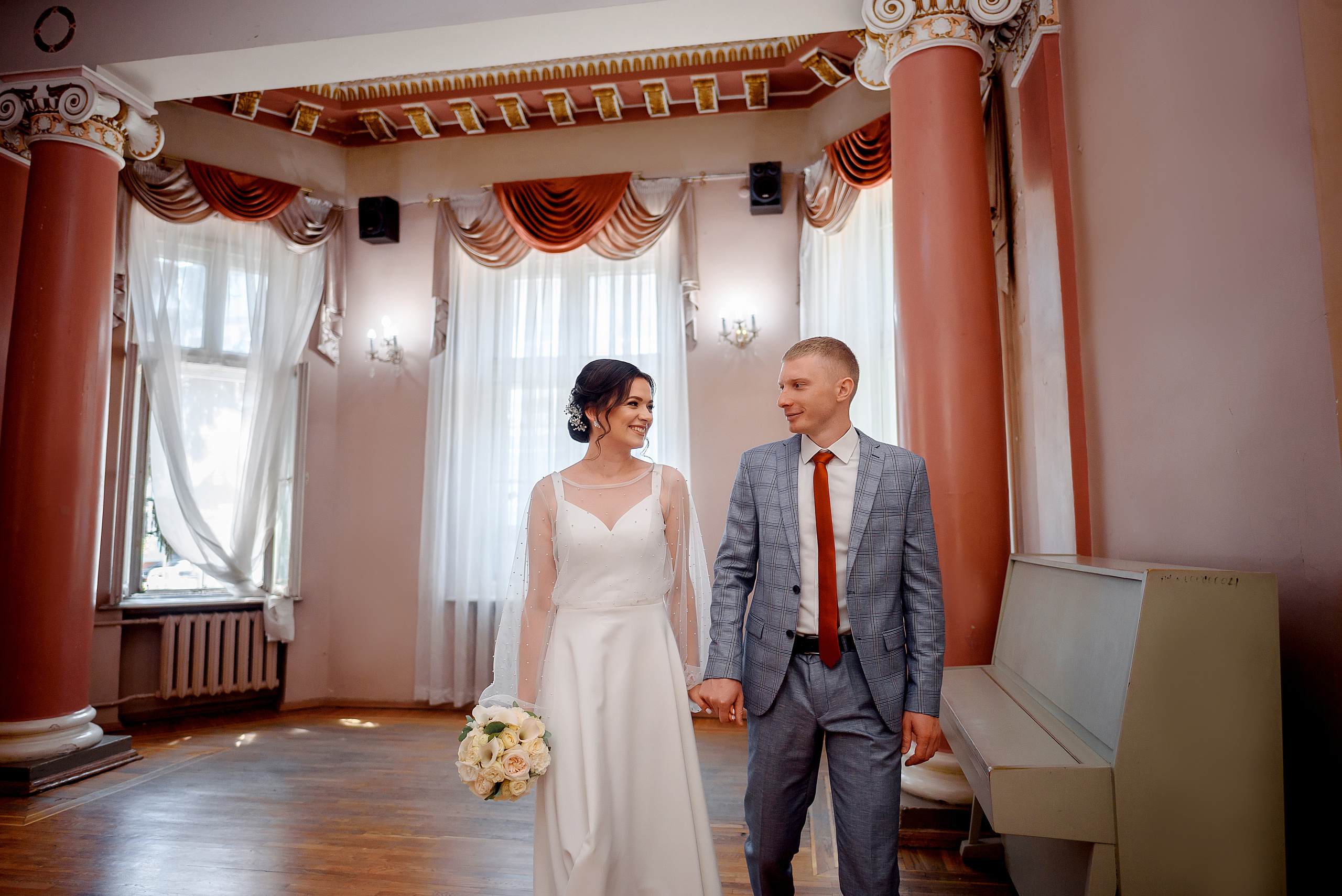 Центральный загс, Лес у Каравана и Собор на Гоголя. Wedding and family photographer