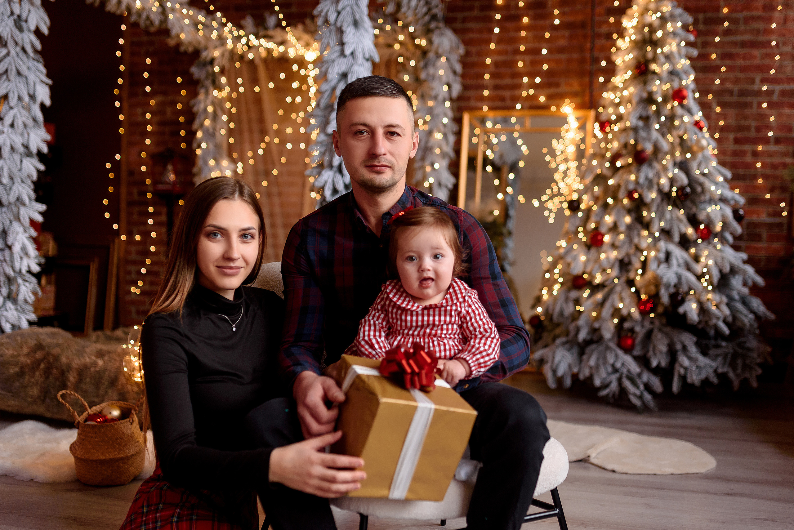 Christmas in studio. Wedding and family photographer