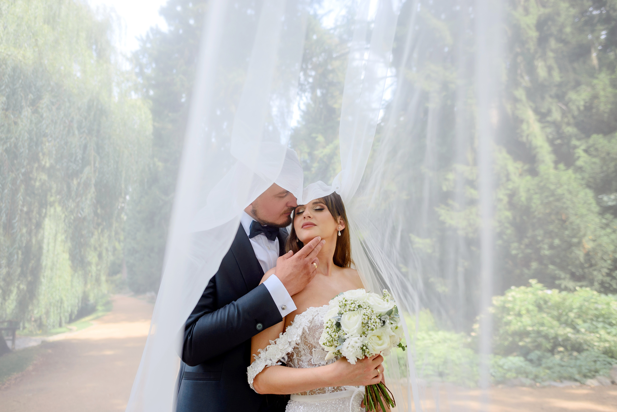 Andrew and Anita. Wedding and family photographer