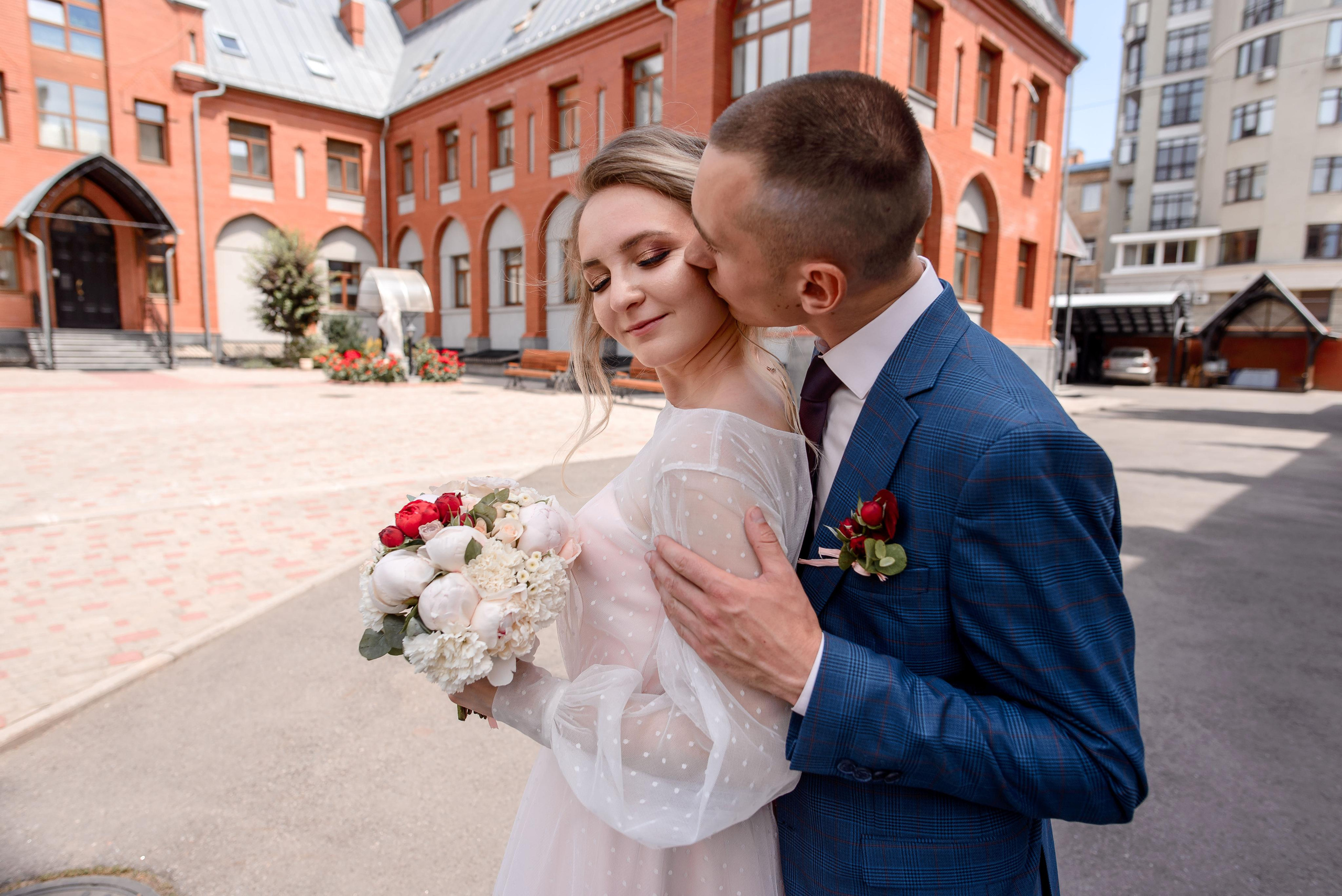 Отель Де Голь и Собор на Гоголя. Wedding and family photographer