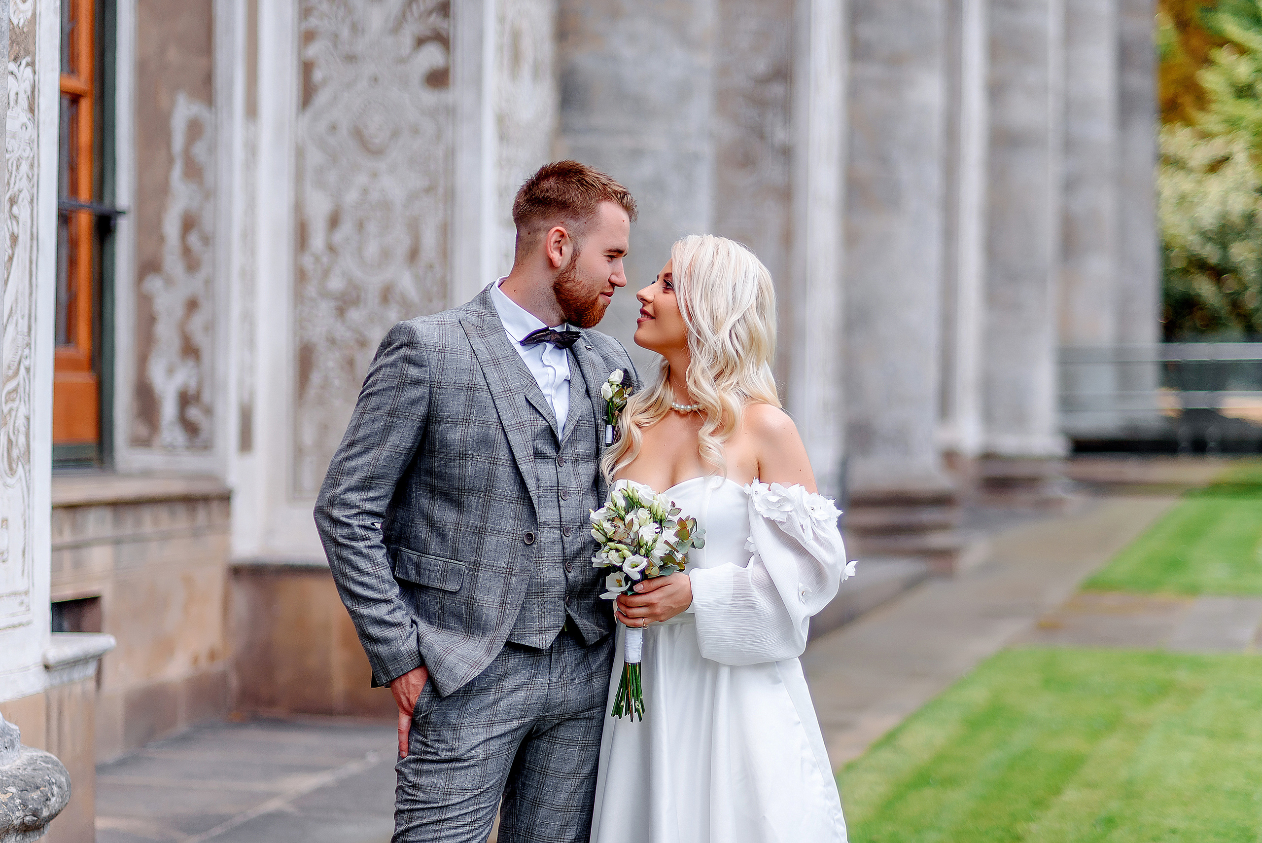 Queen garden. Wedding and family photographer