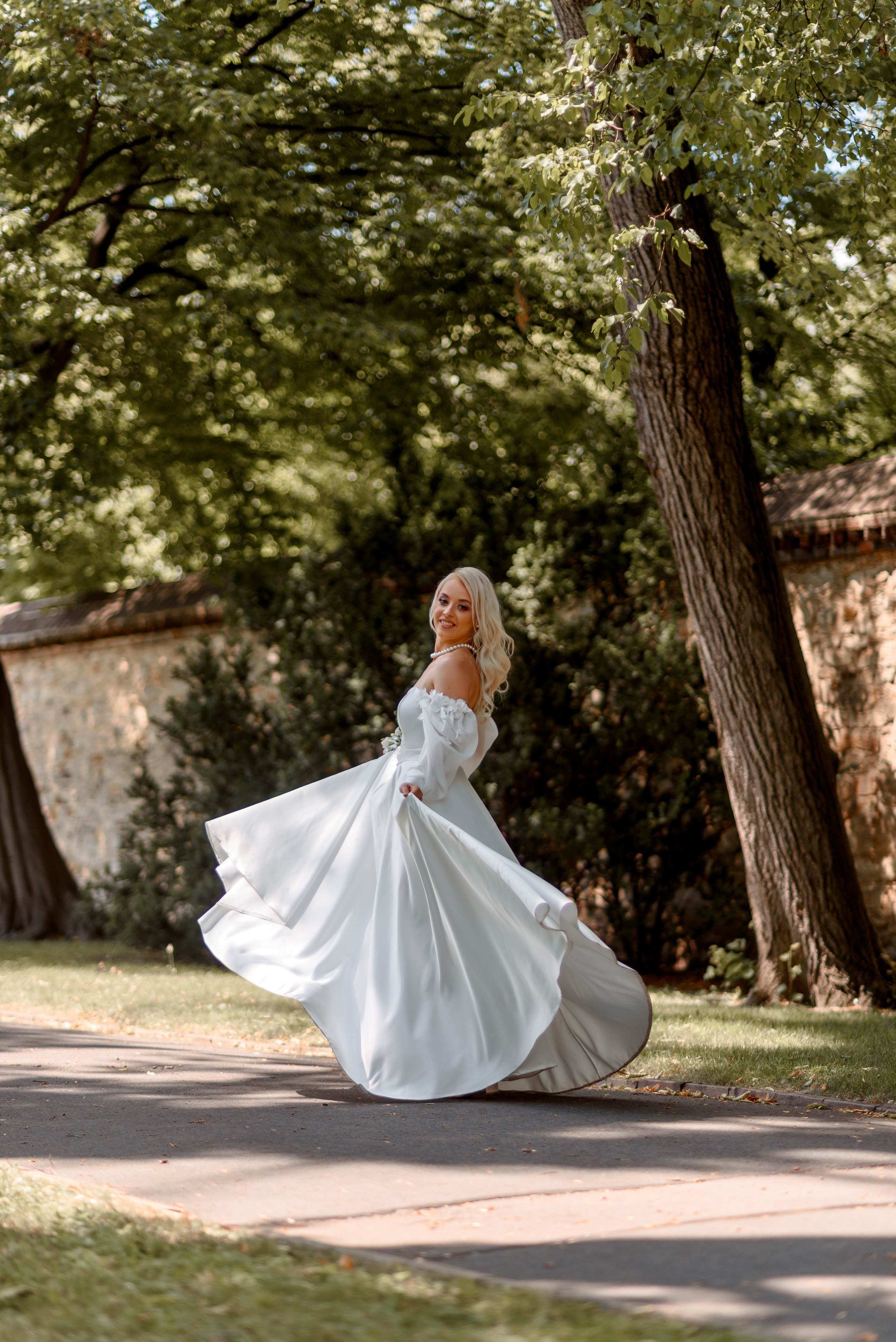 Queen garden. Wedding and family photographer