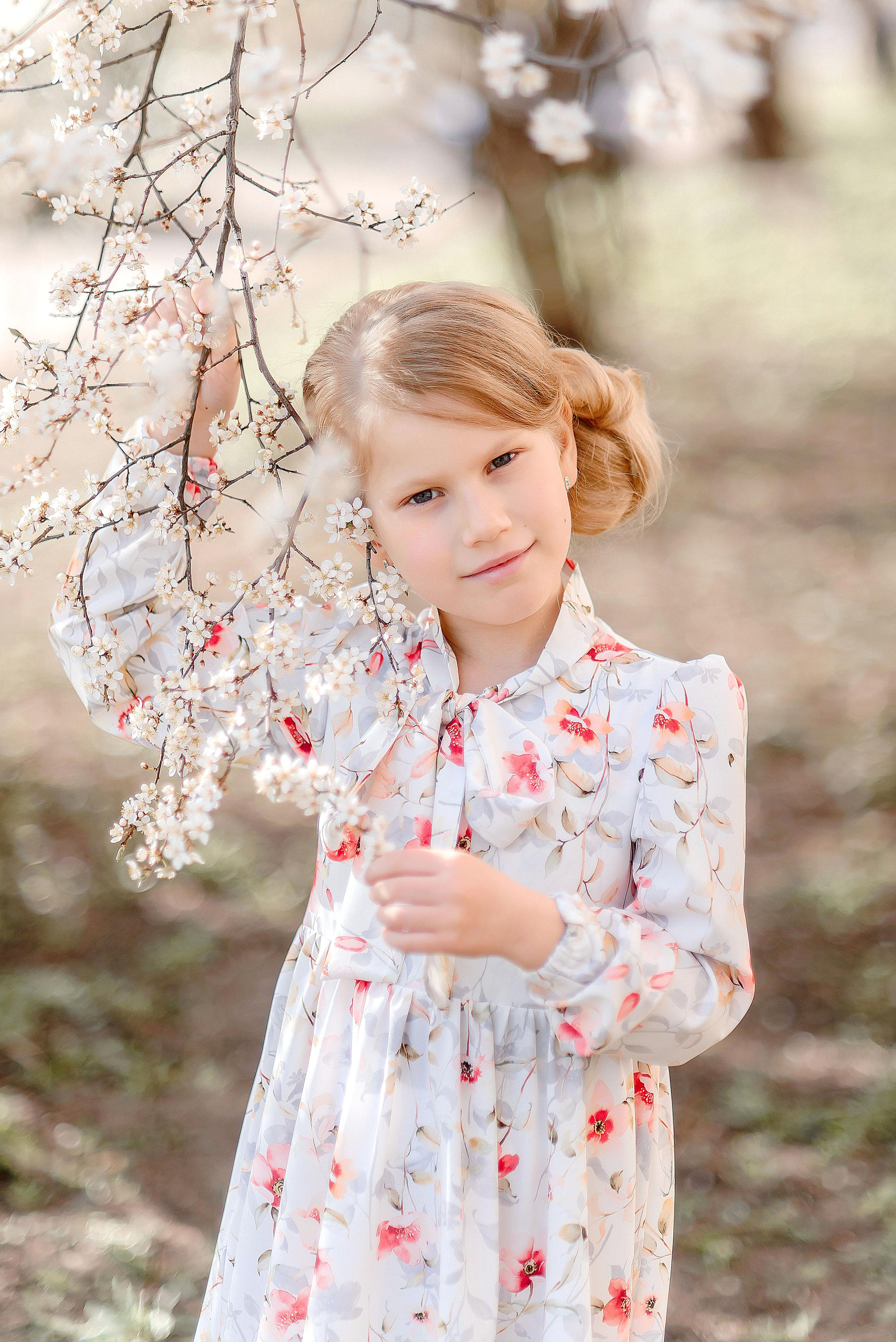 Весна, цветение. Wedding and family photographer