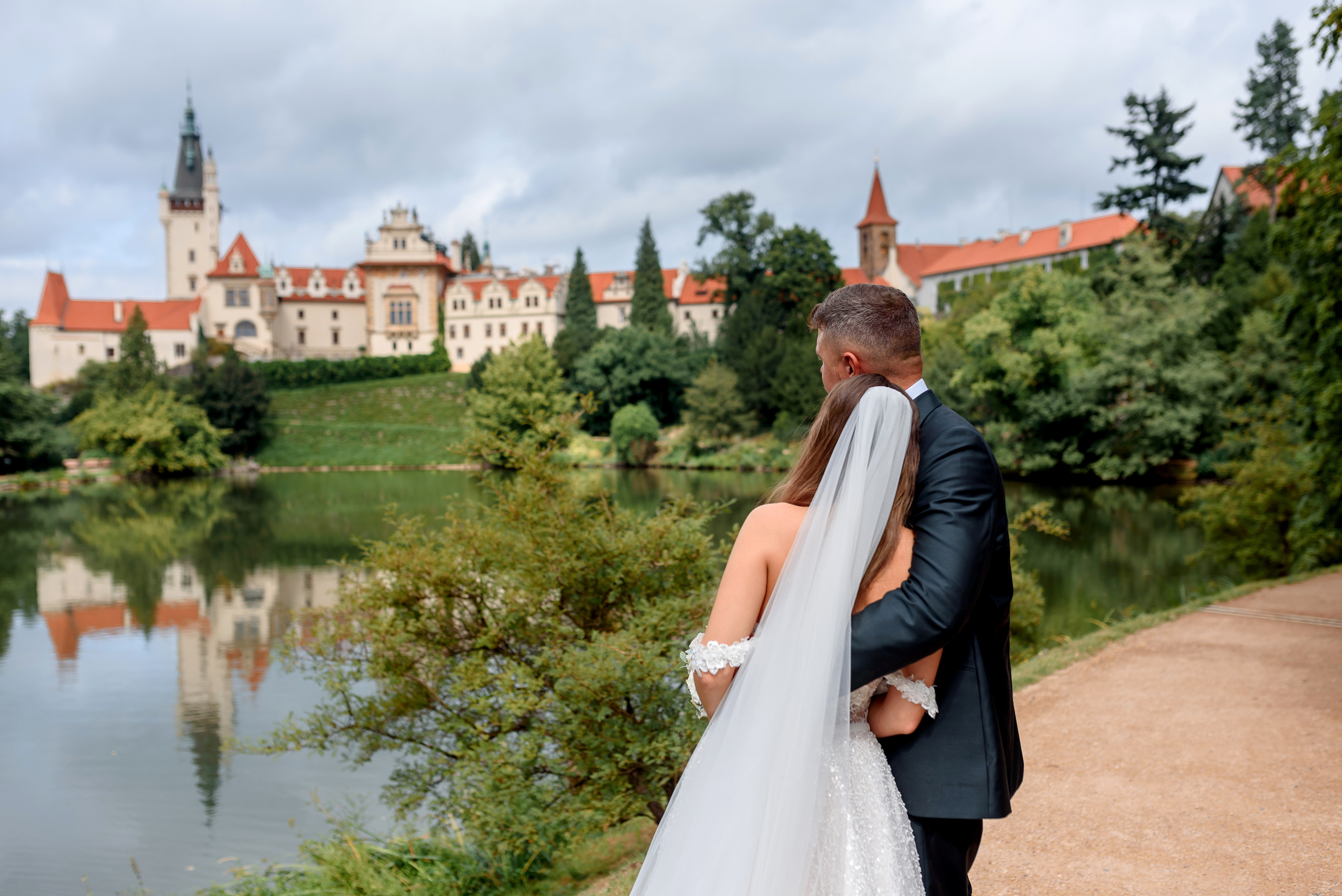 Andrew and Anita. Wedding and family photographer