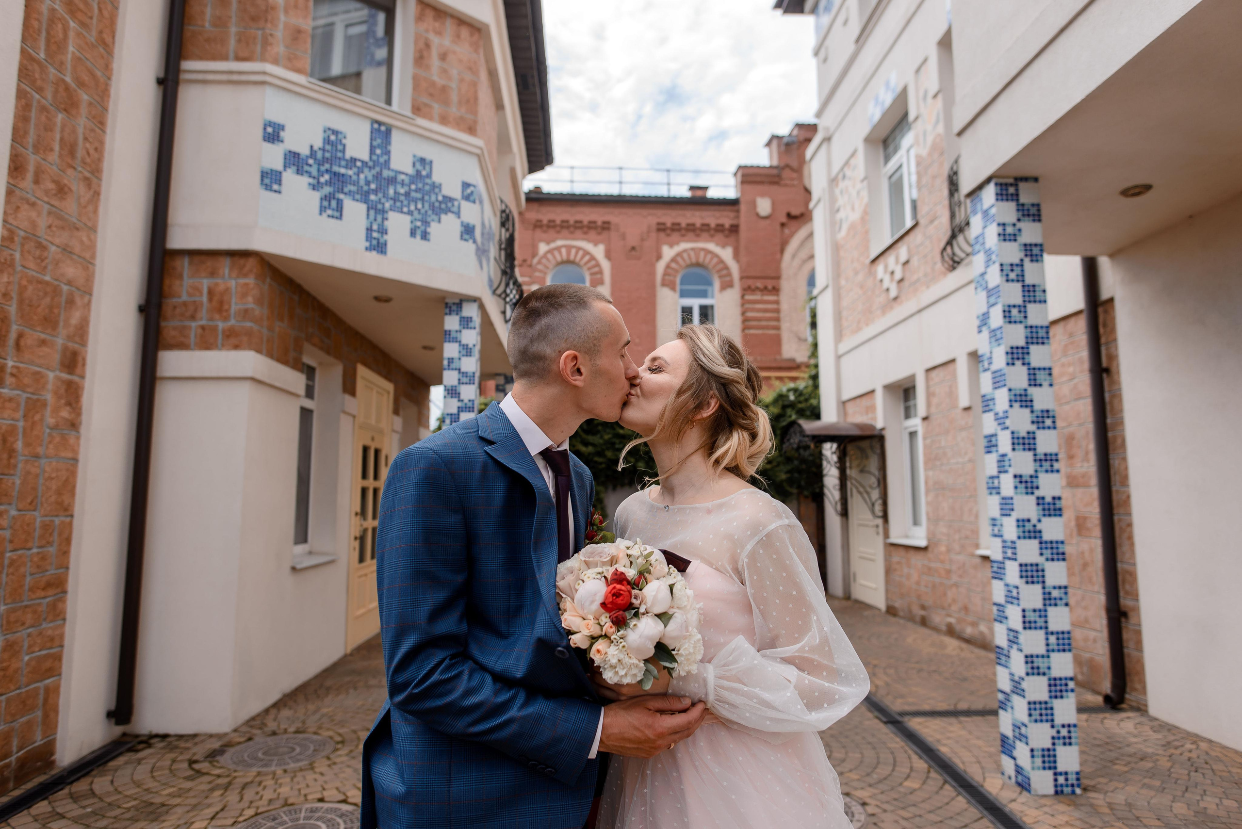 Отель Де Голь и Собор на Гоголя. Wedding and family photographer