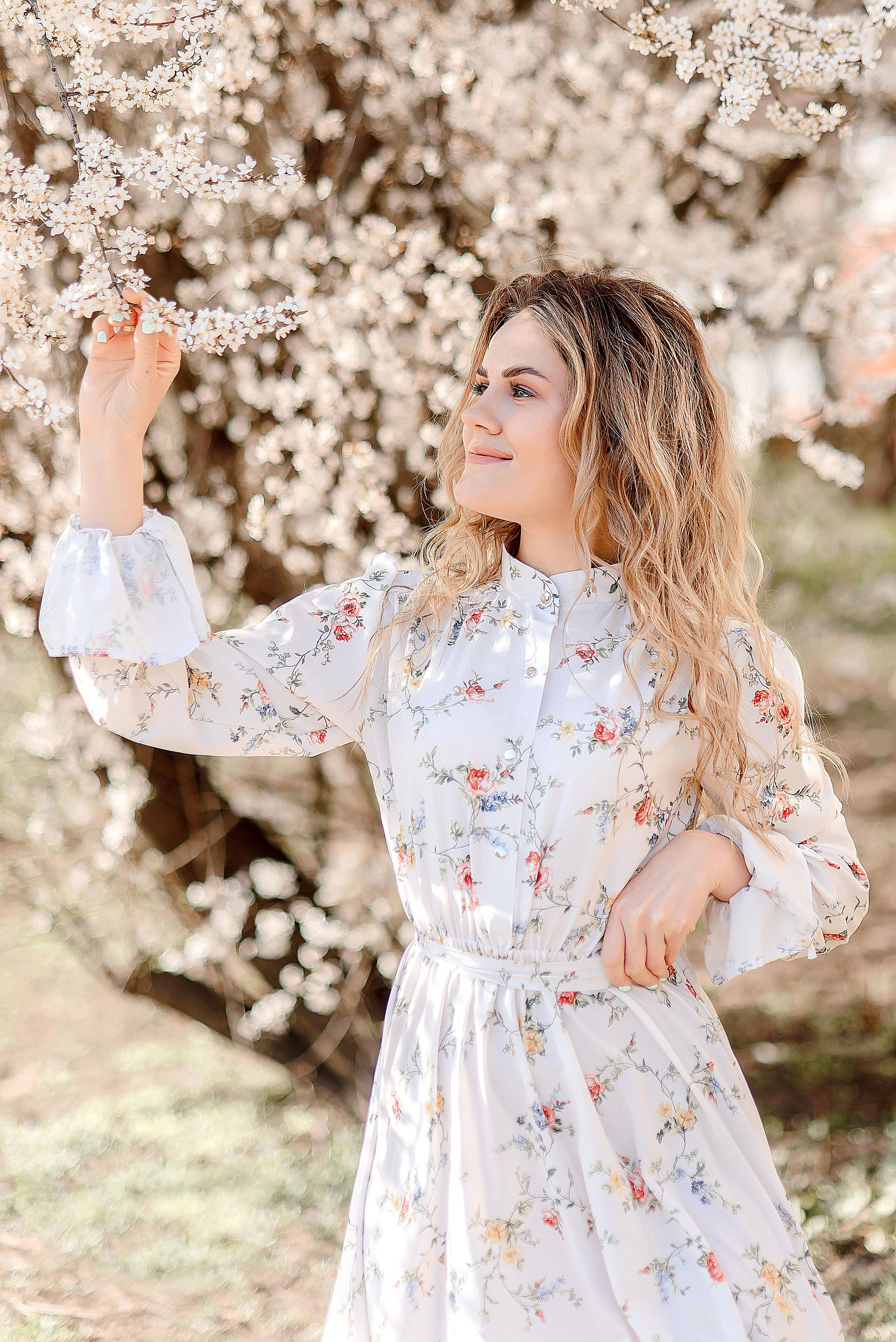 Весна, цветение. Wedding and family photographer