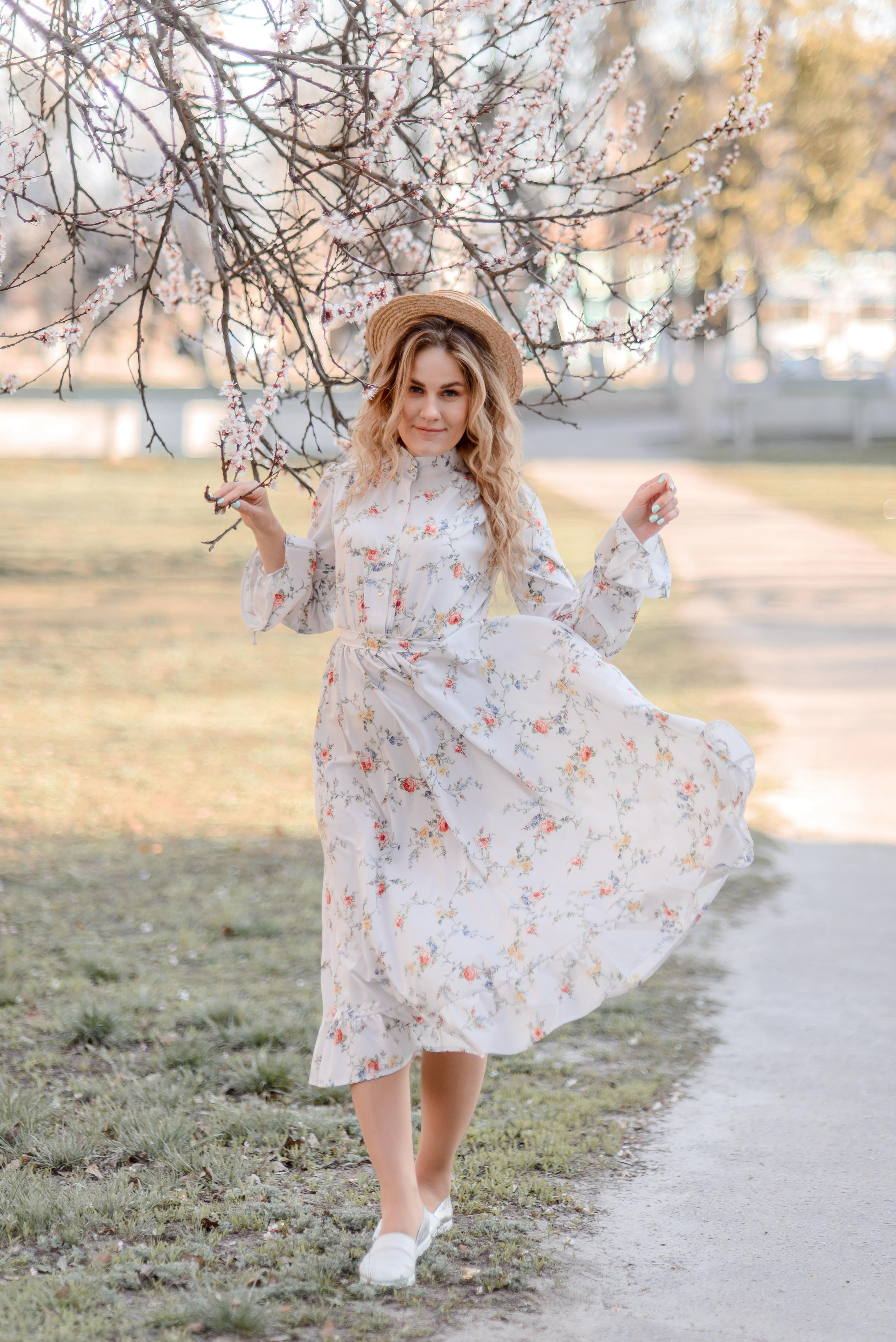 Весна, цветение. Wedding and family photographer