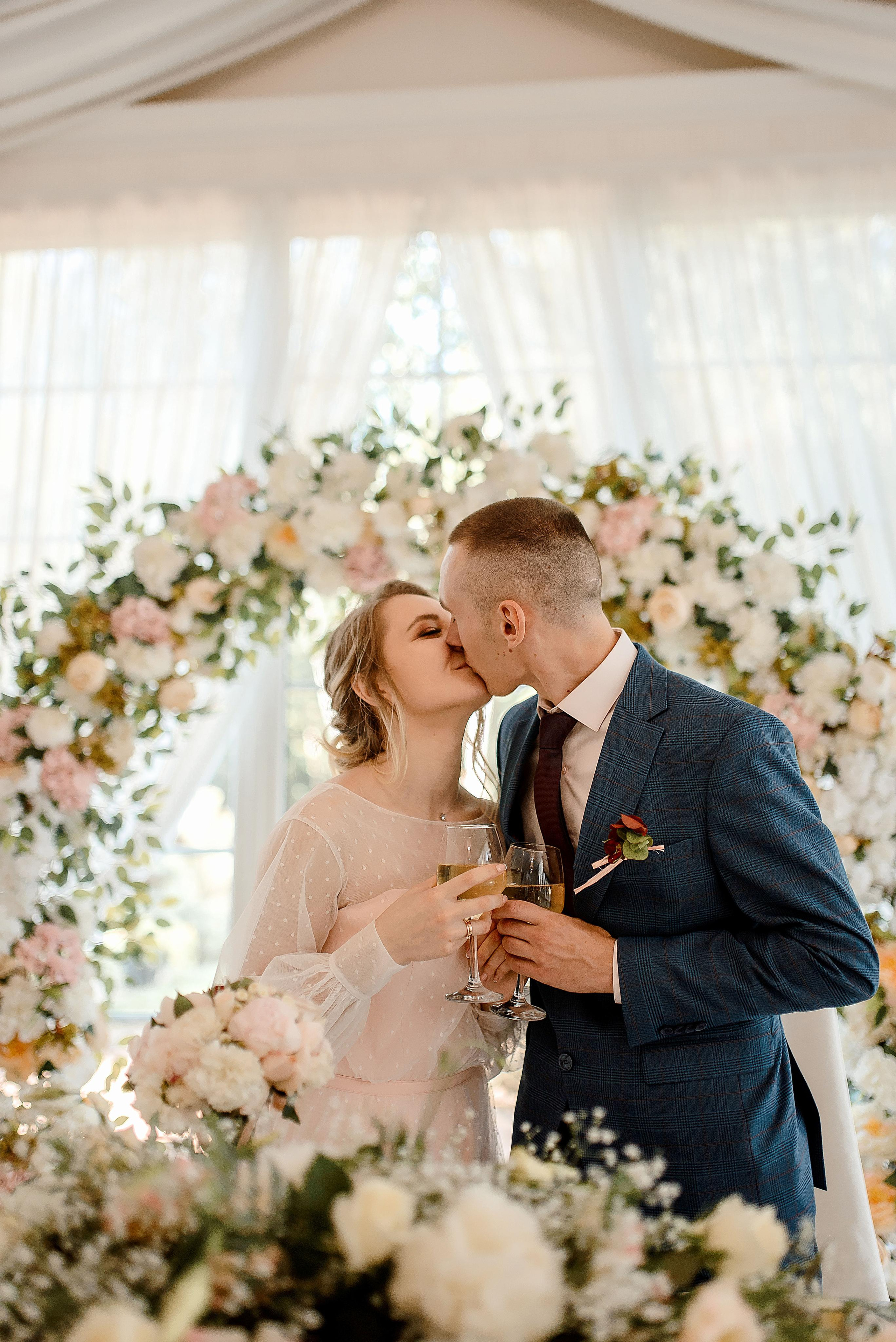 Отель Де Голь и Собор на Гоголя. Wedding and family photographer