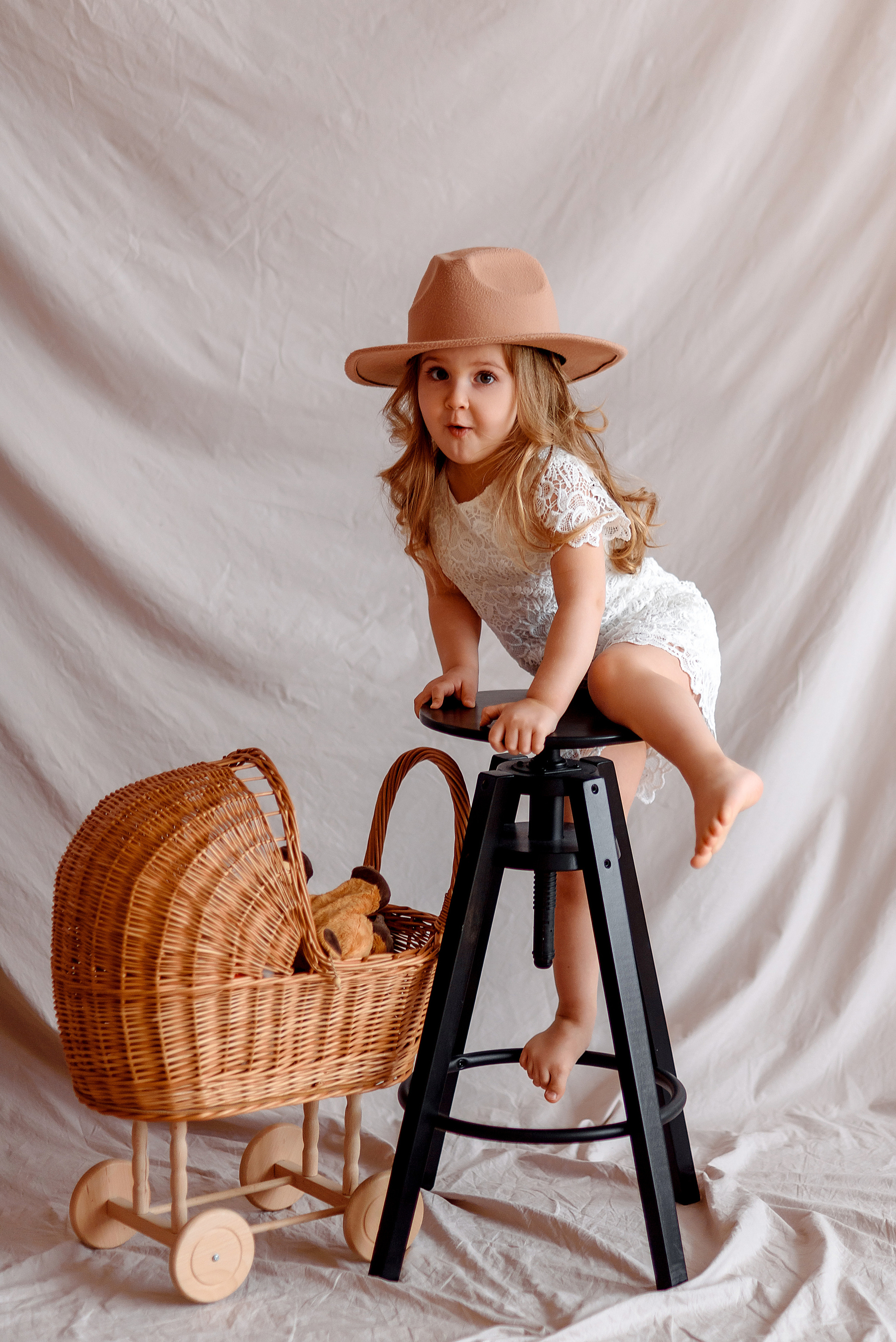 Для контента. Wedding and family photographer