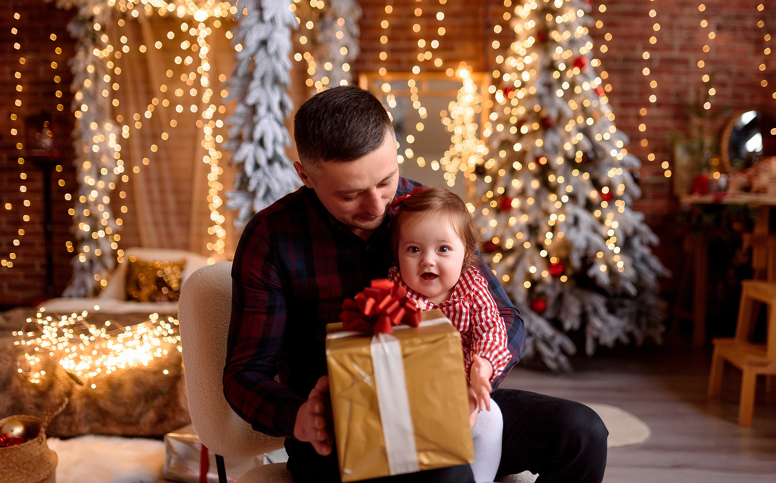 Christmas in studio. Wedding and family photographer