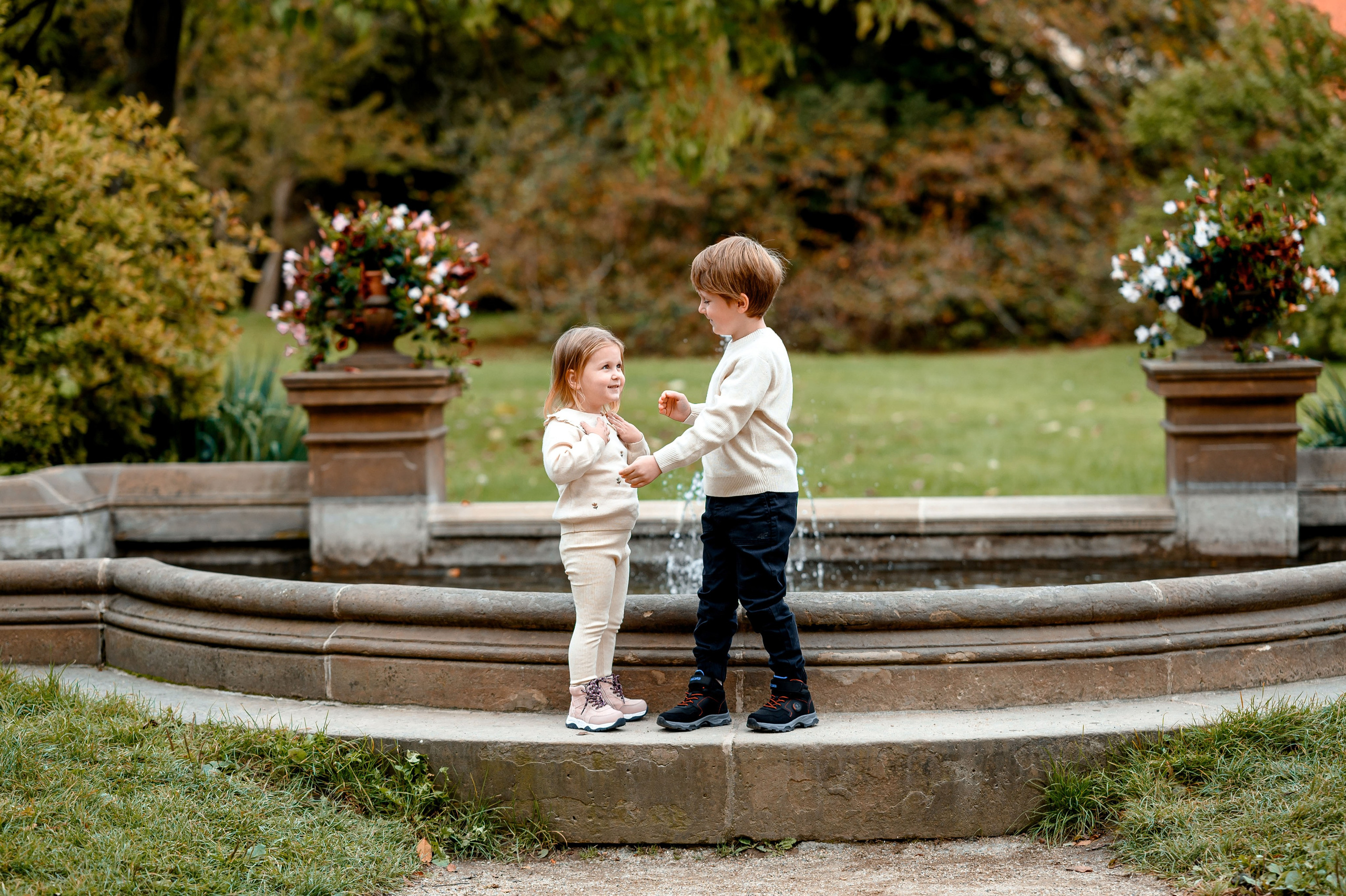 Autumn 2024. Wedding and family photographer