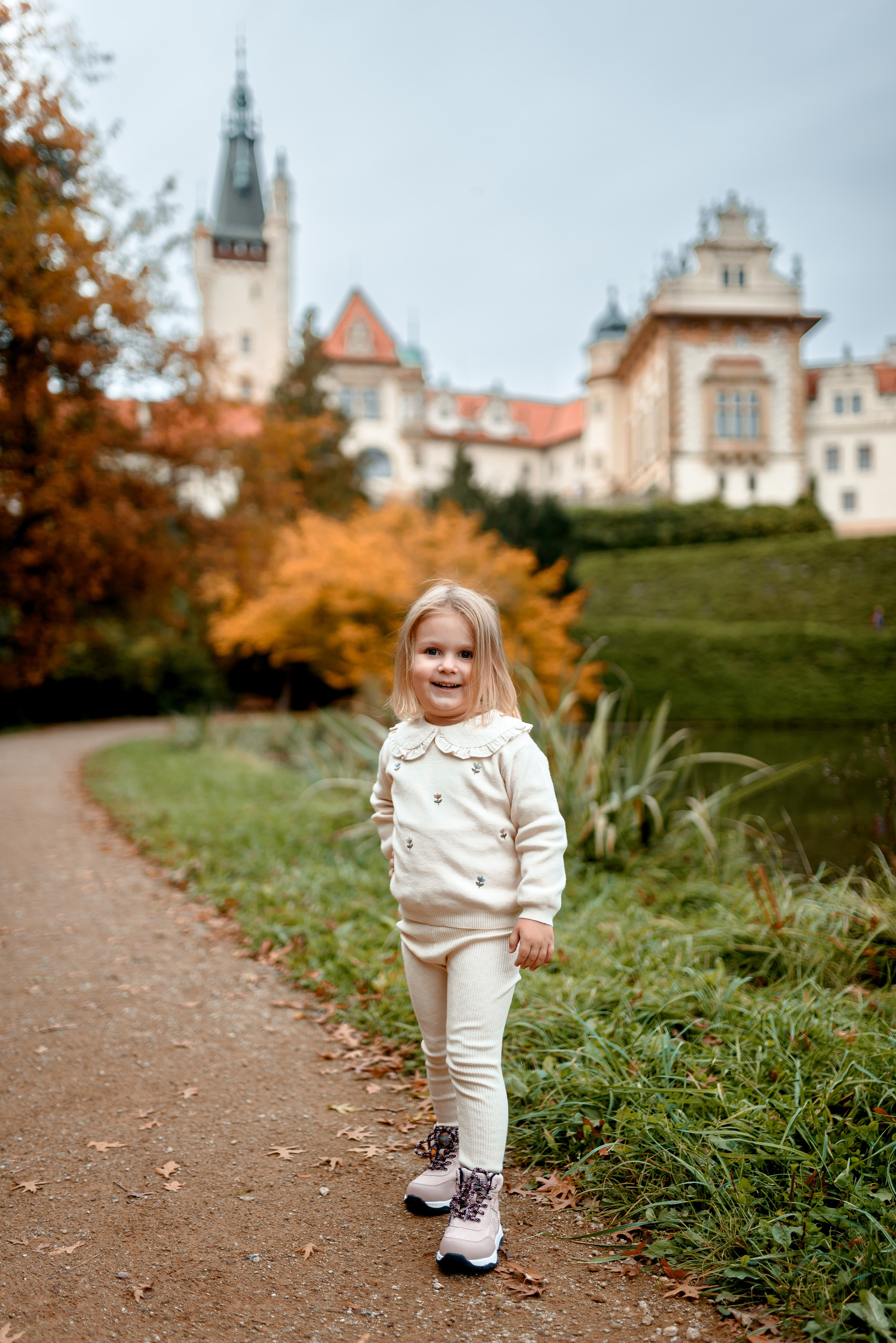 Autumn 2024. Wedding and family photographer