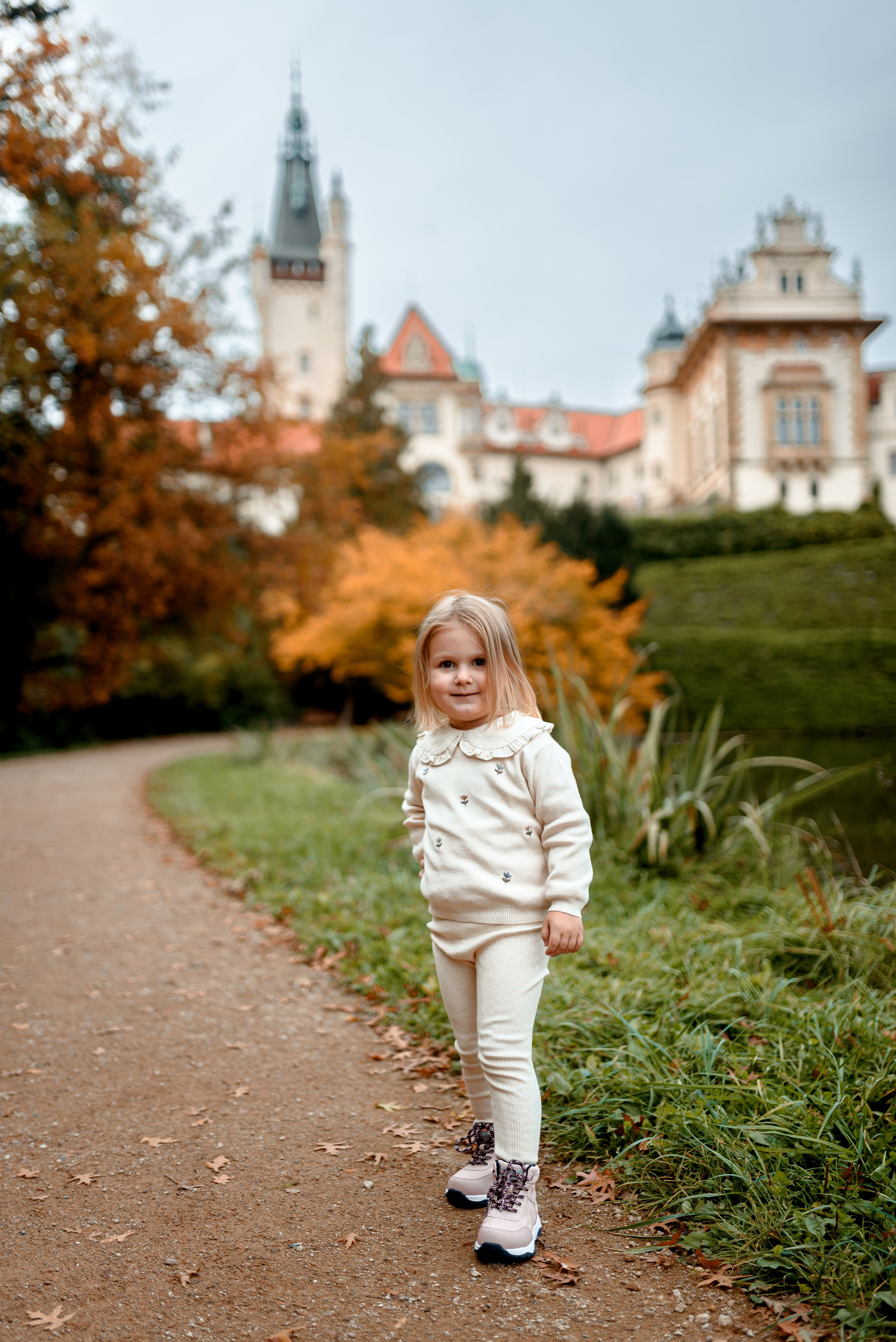 Autumn 2024. Wedding and family photographer