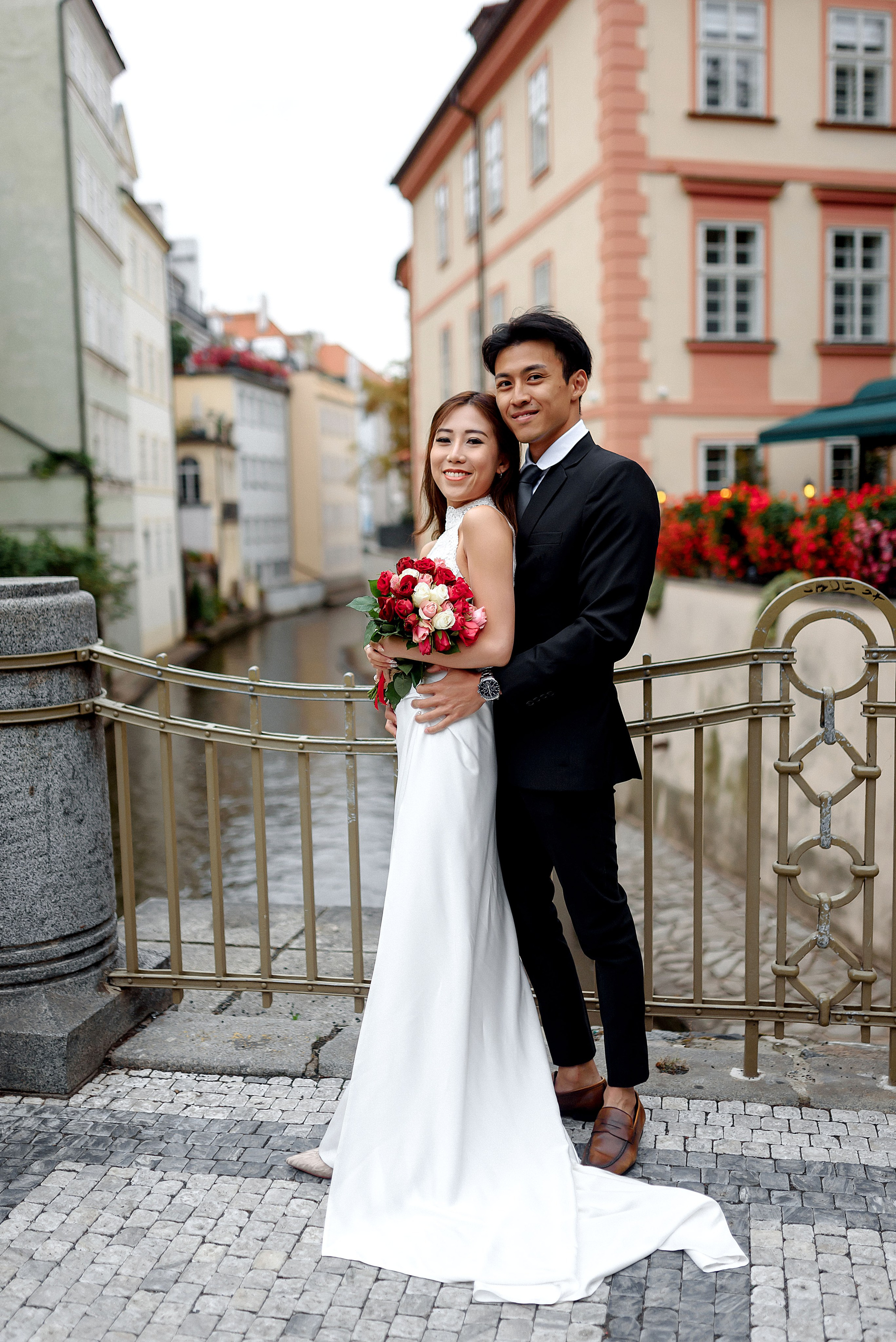 Friends from Singapore. Wedding and family photographer