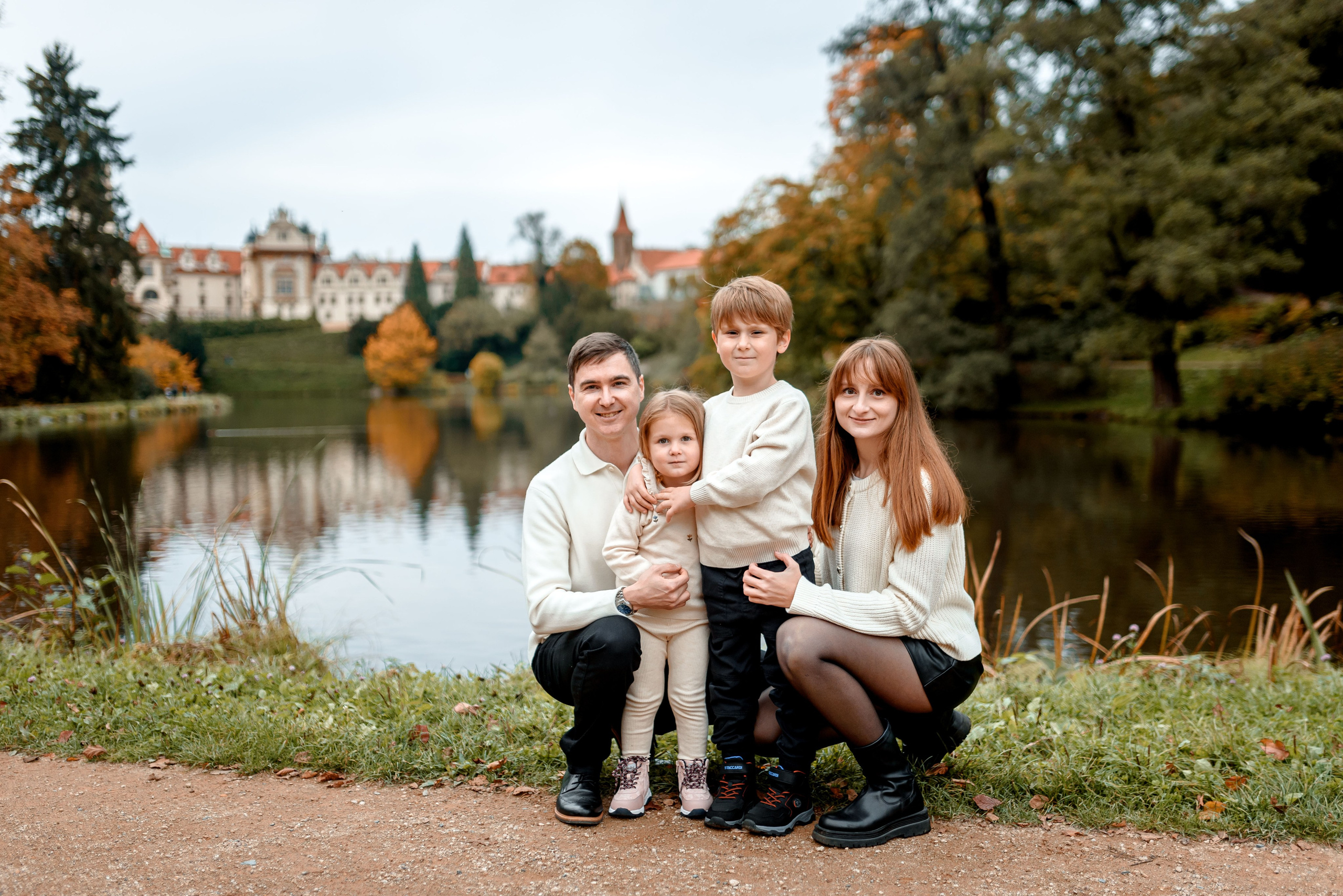 Autumn 2024. Wedding and family photographer