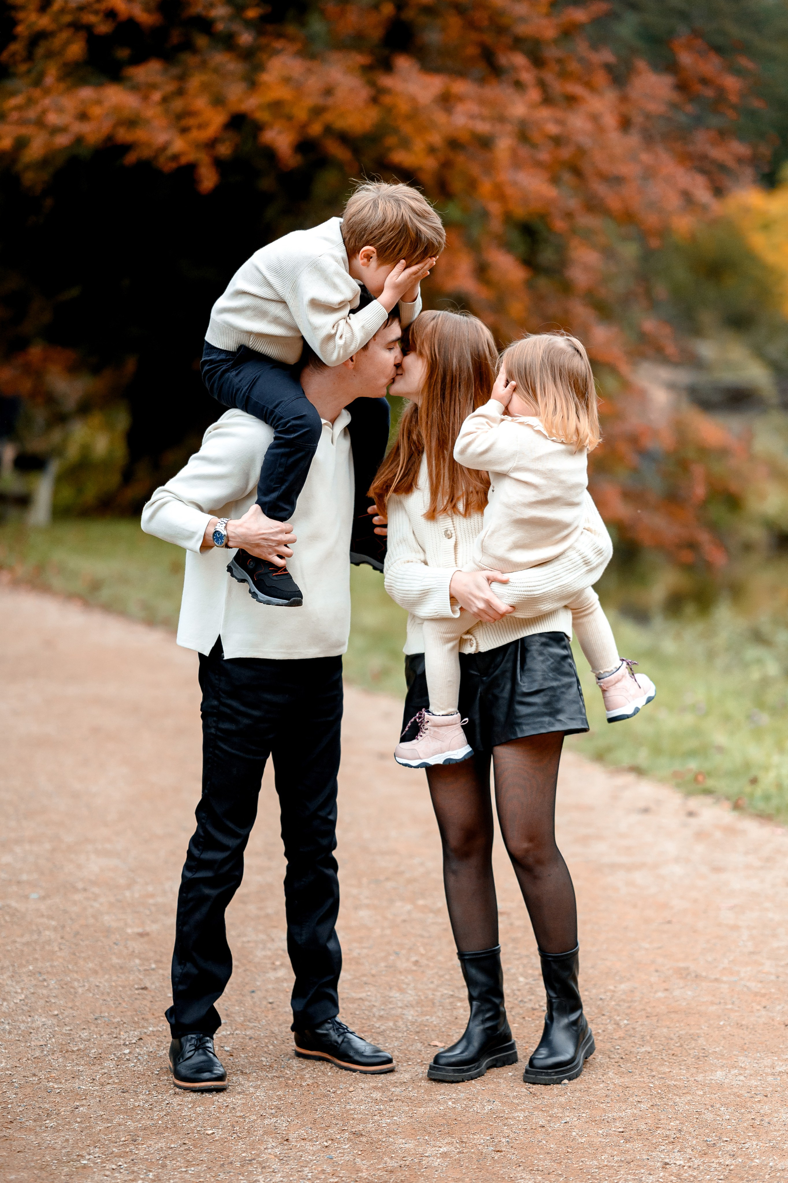 Autumn 2024. Wedding and family photographer