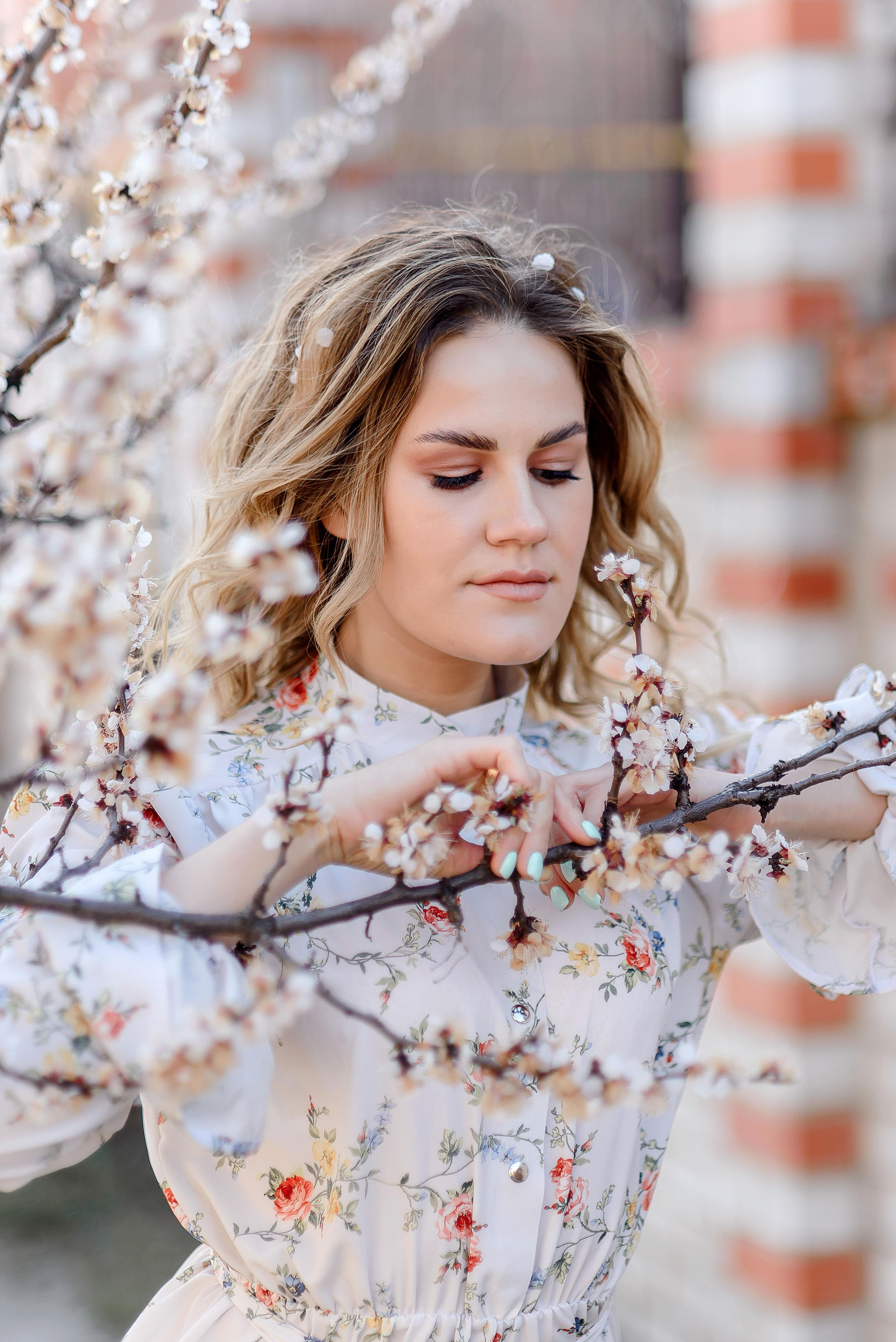 Весна, цветение. Wedding and family photographer