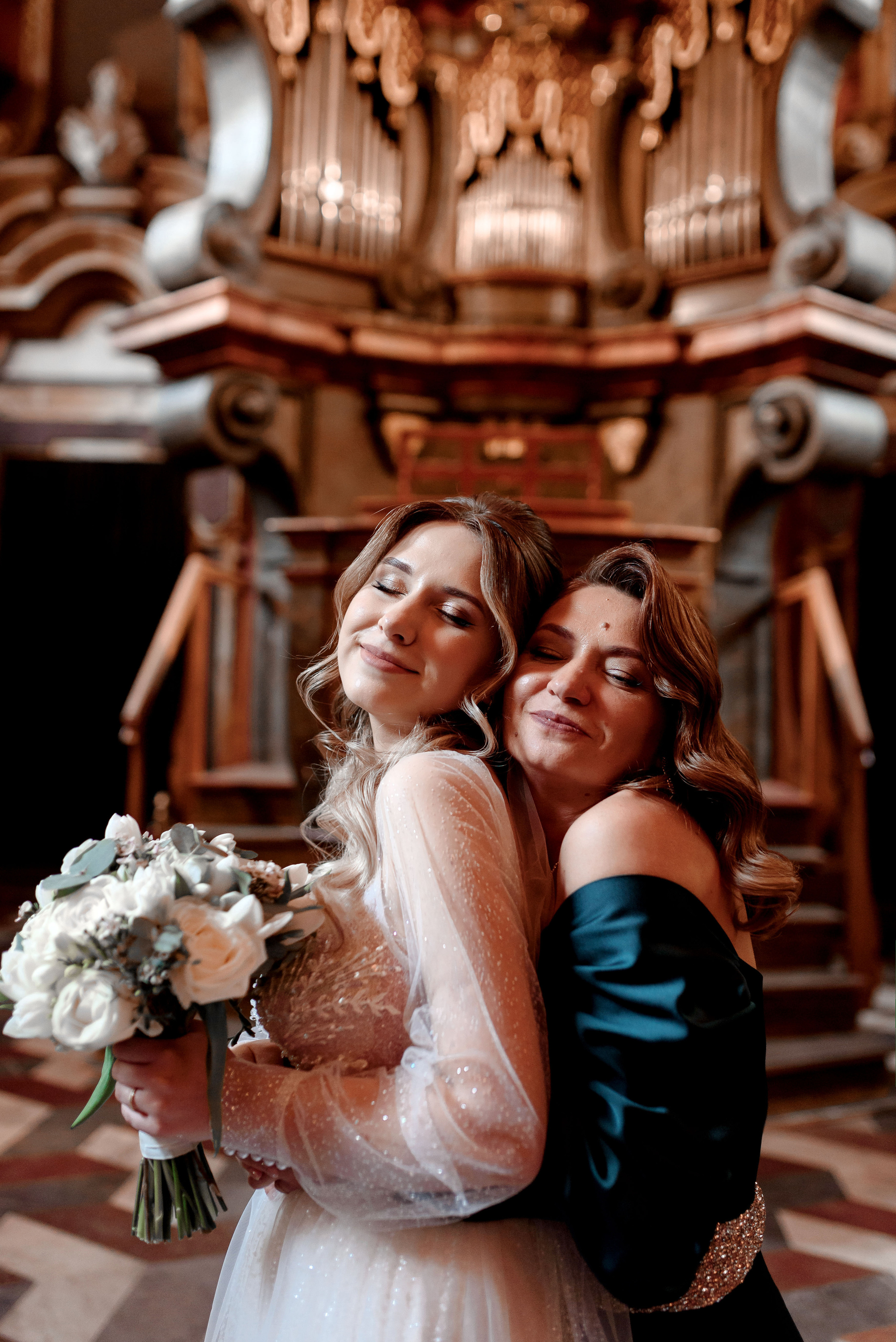 Maxim and Vika. Wedding and family photographer